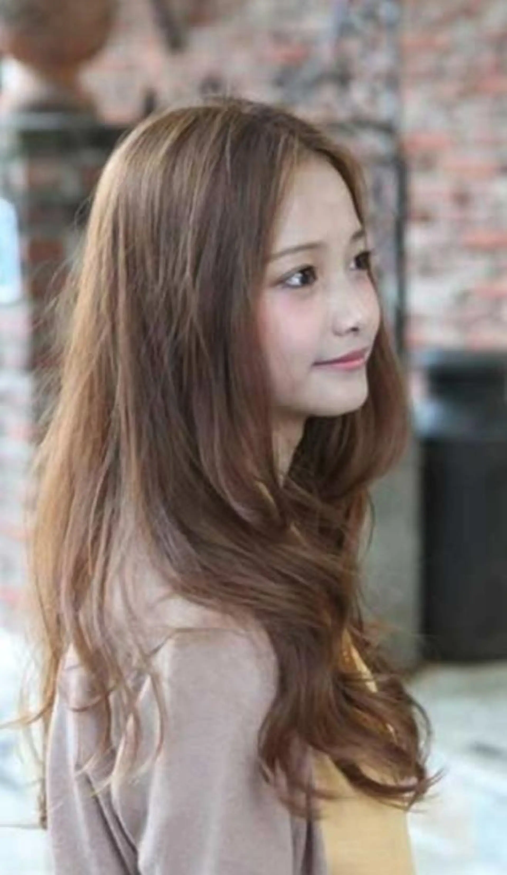 セミロング カラー パーマ ヘアアレンジ 大阪レミーエクステ チビ編み込みのヘアスタイル