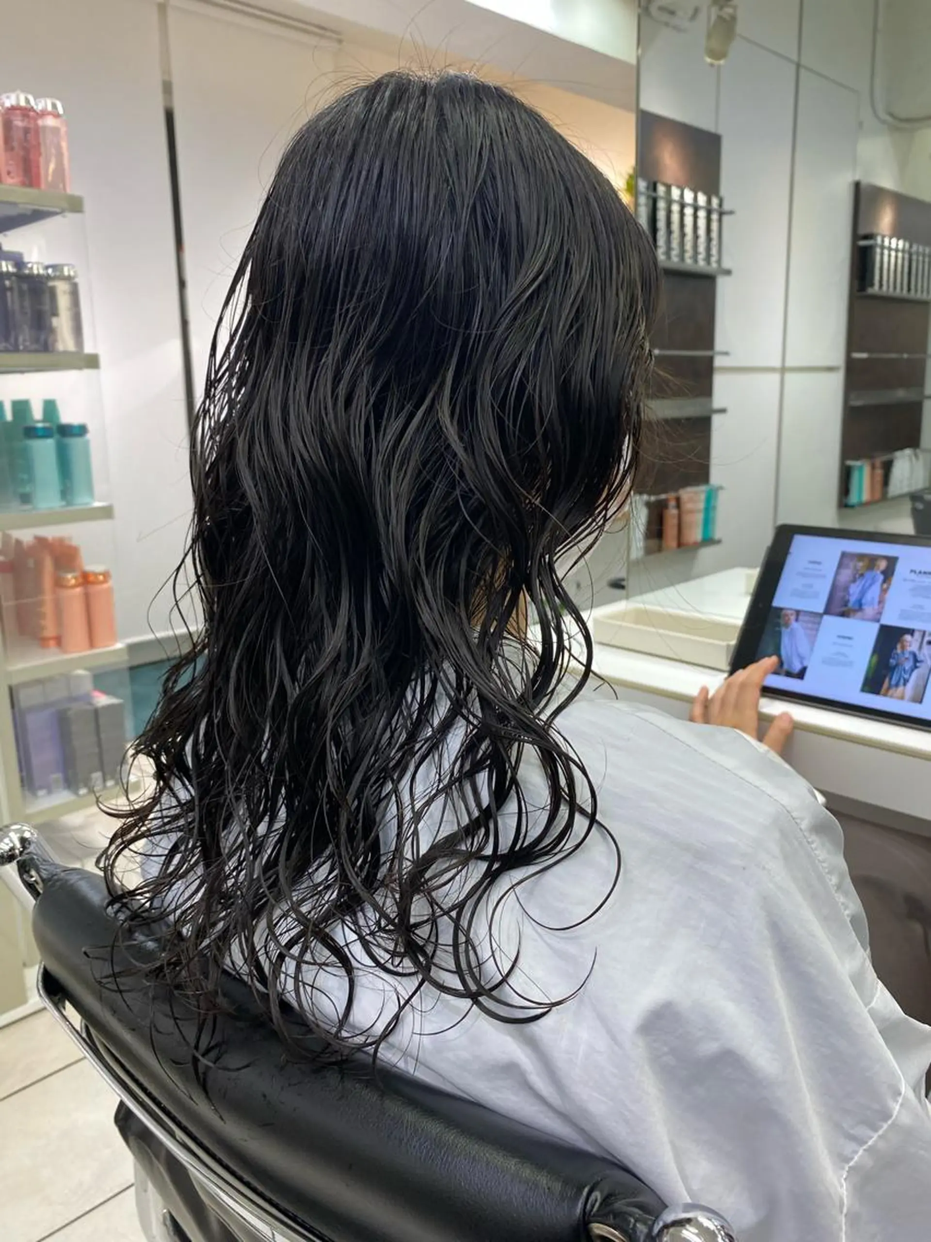 ロング パーマ 星野 菜月のヘアスタイル