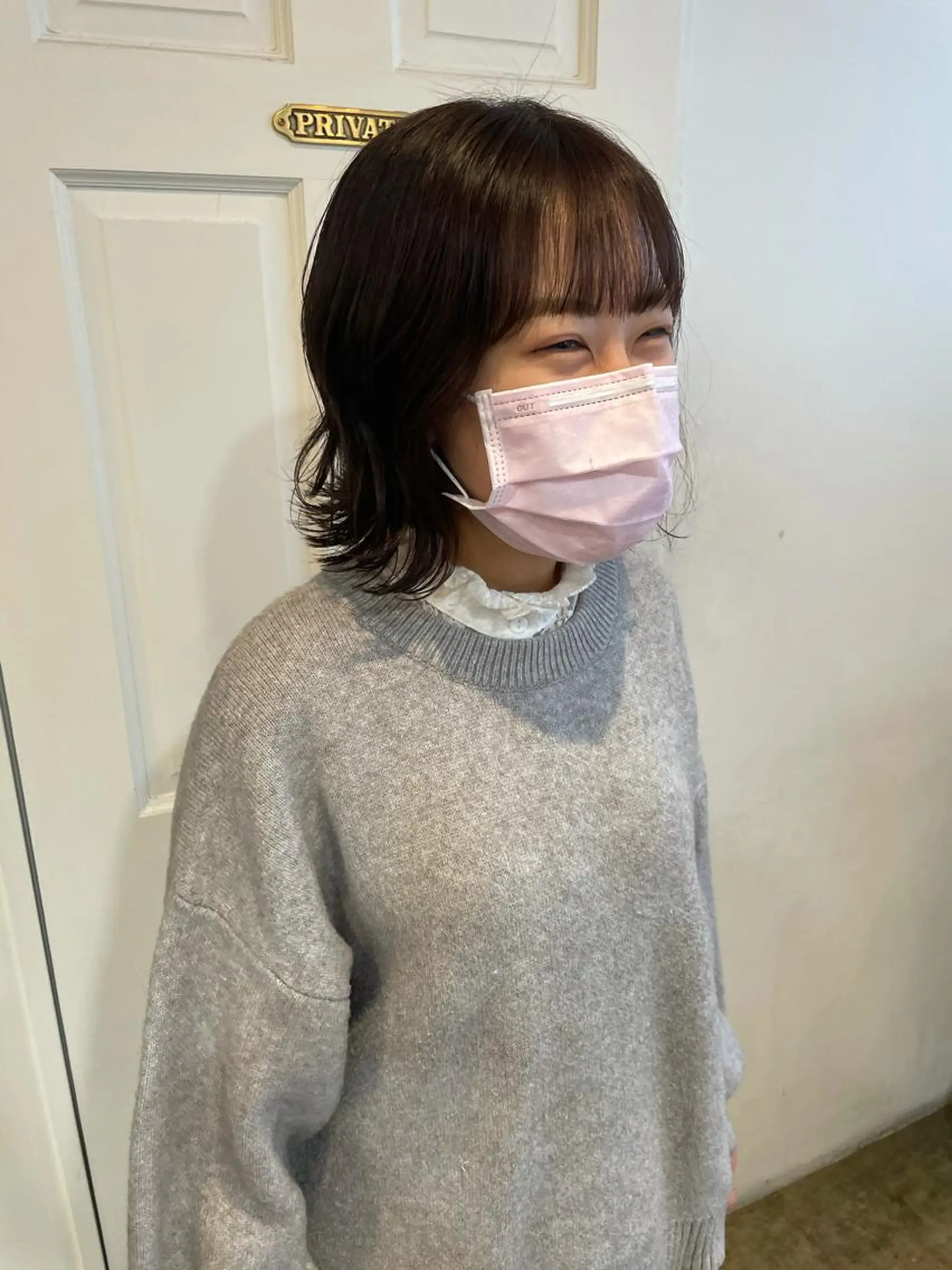 ミディアム カラー MIOベージュカラー 柔らかいカラーのヘアスタイル