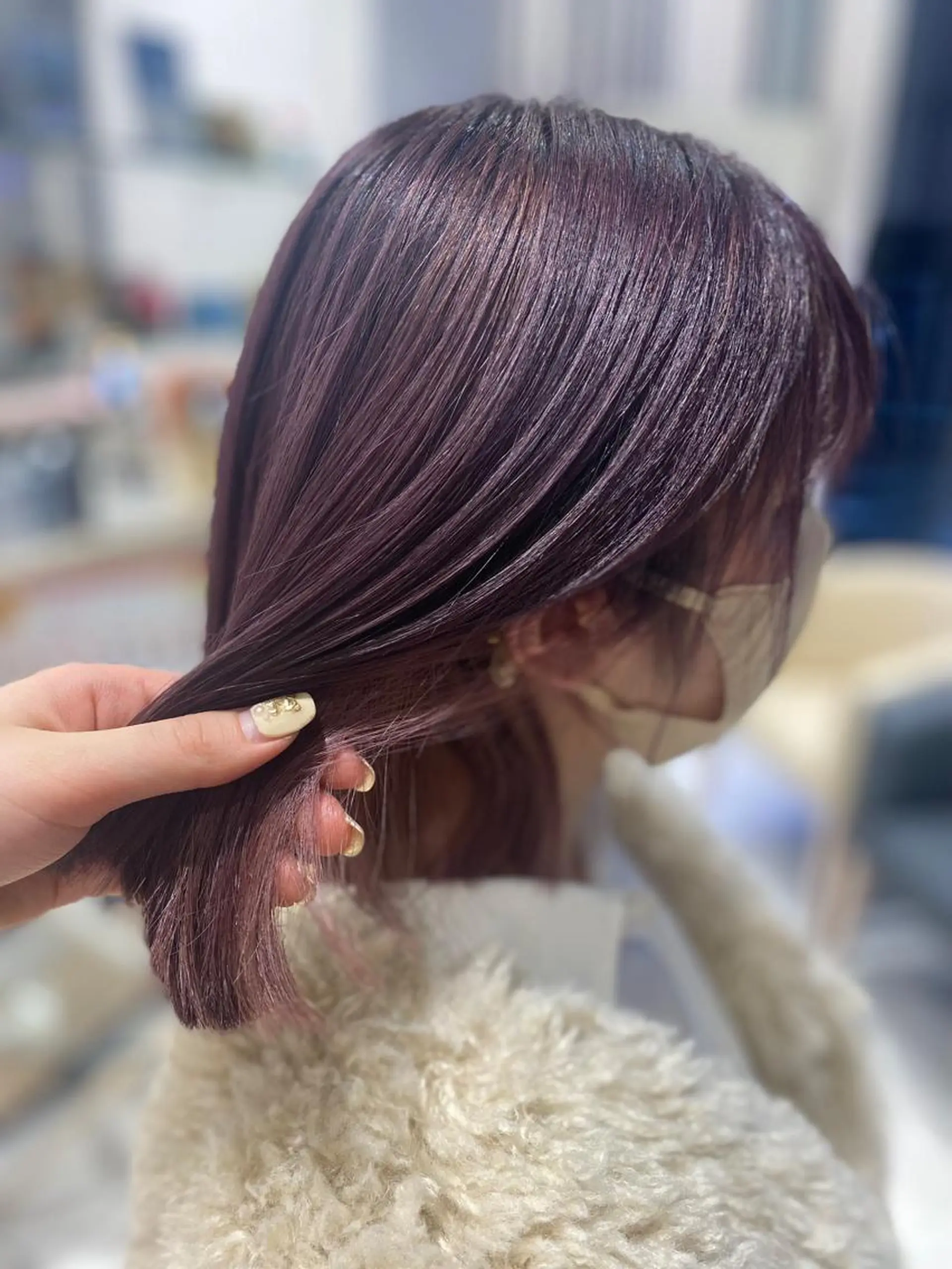 ミディアム ヘアカラー 🩰 艶髪美髪 shiori🫧のヘアスタイル
