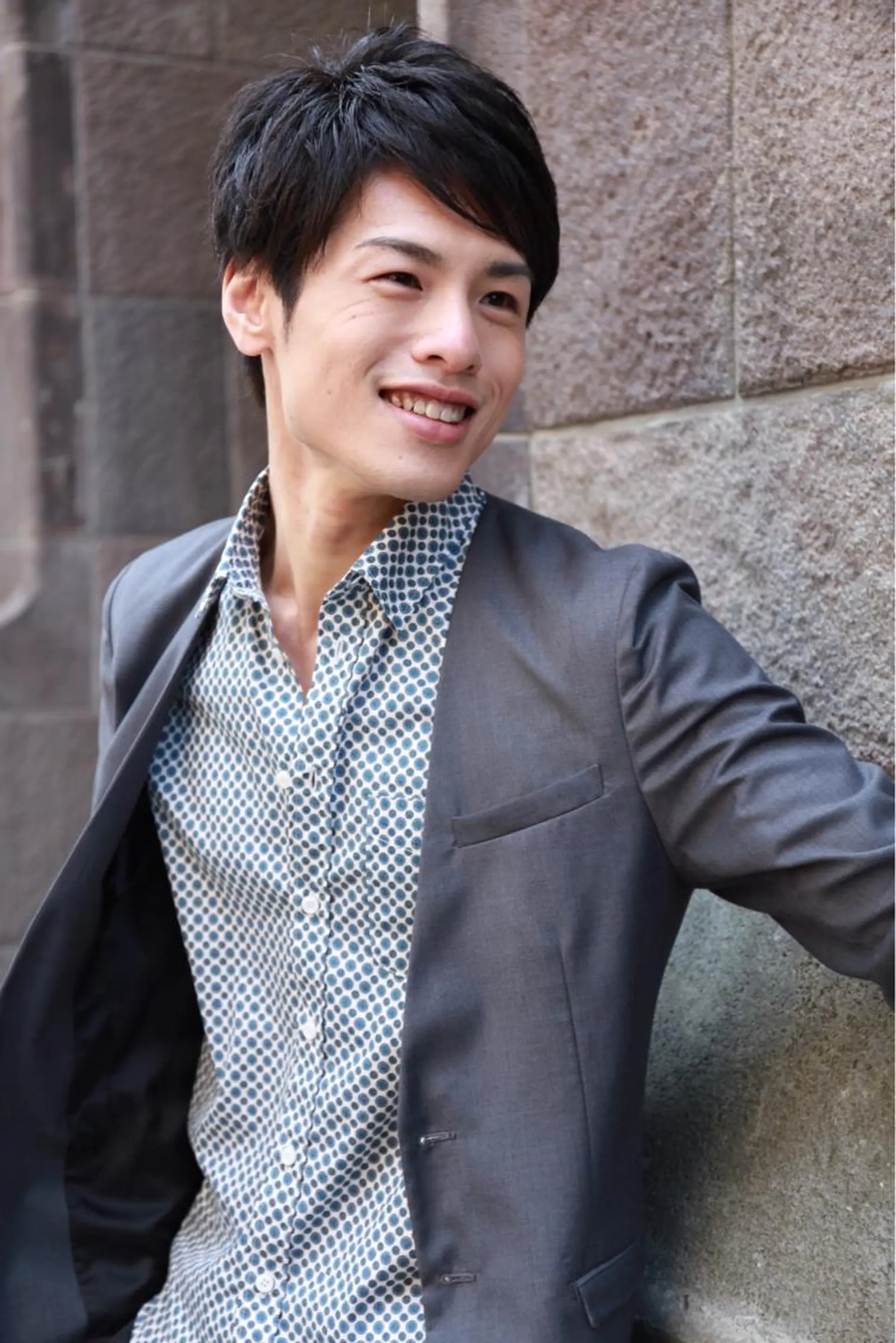 メンズ 縮毛矯正セミナー講師 ヨコモリユウキのヘアスタイル