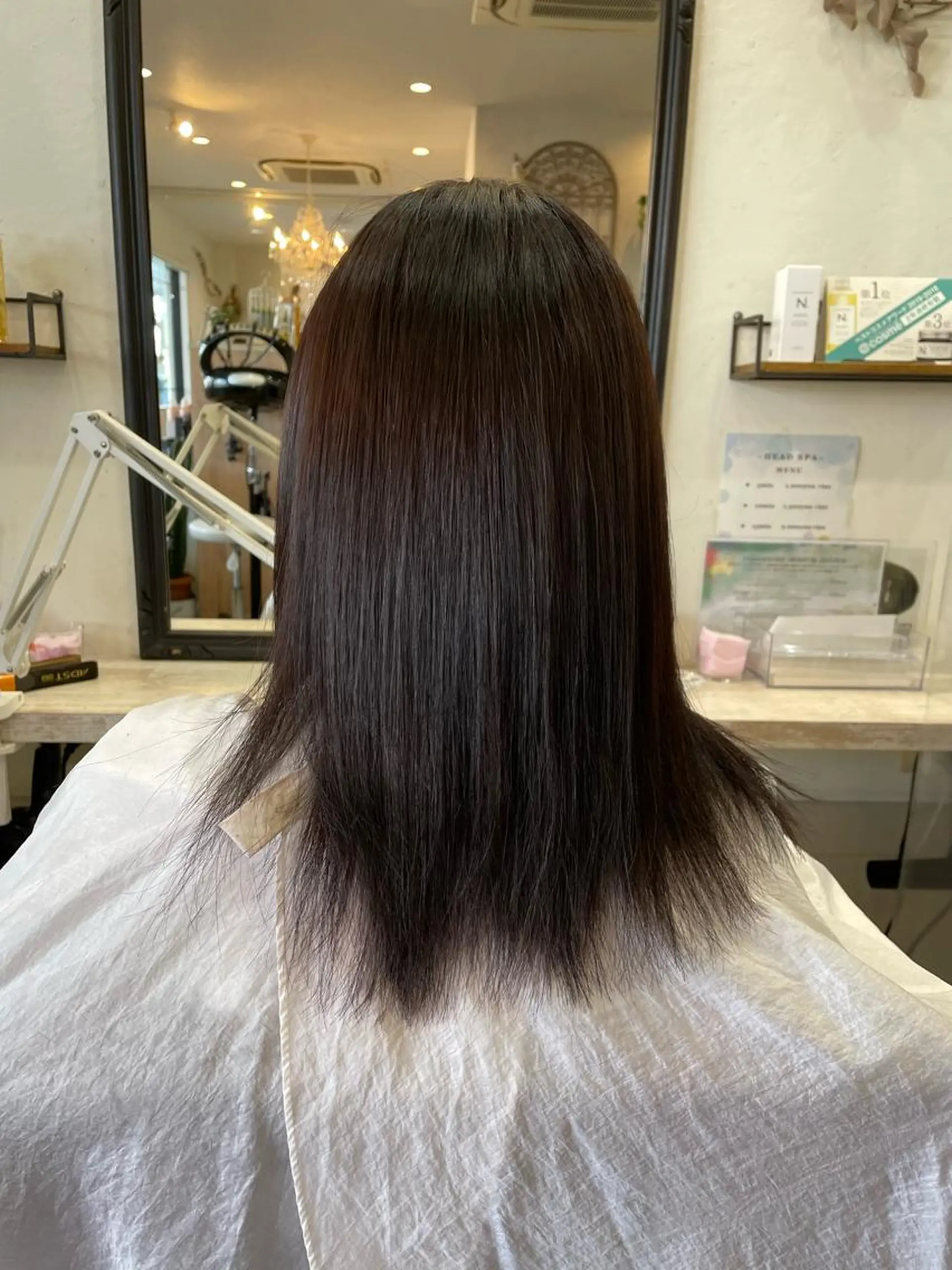 ミディアム 津田 あかねのヘアスタイル