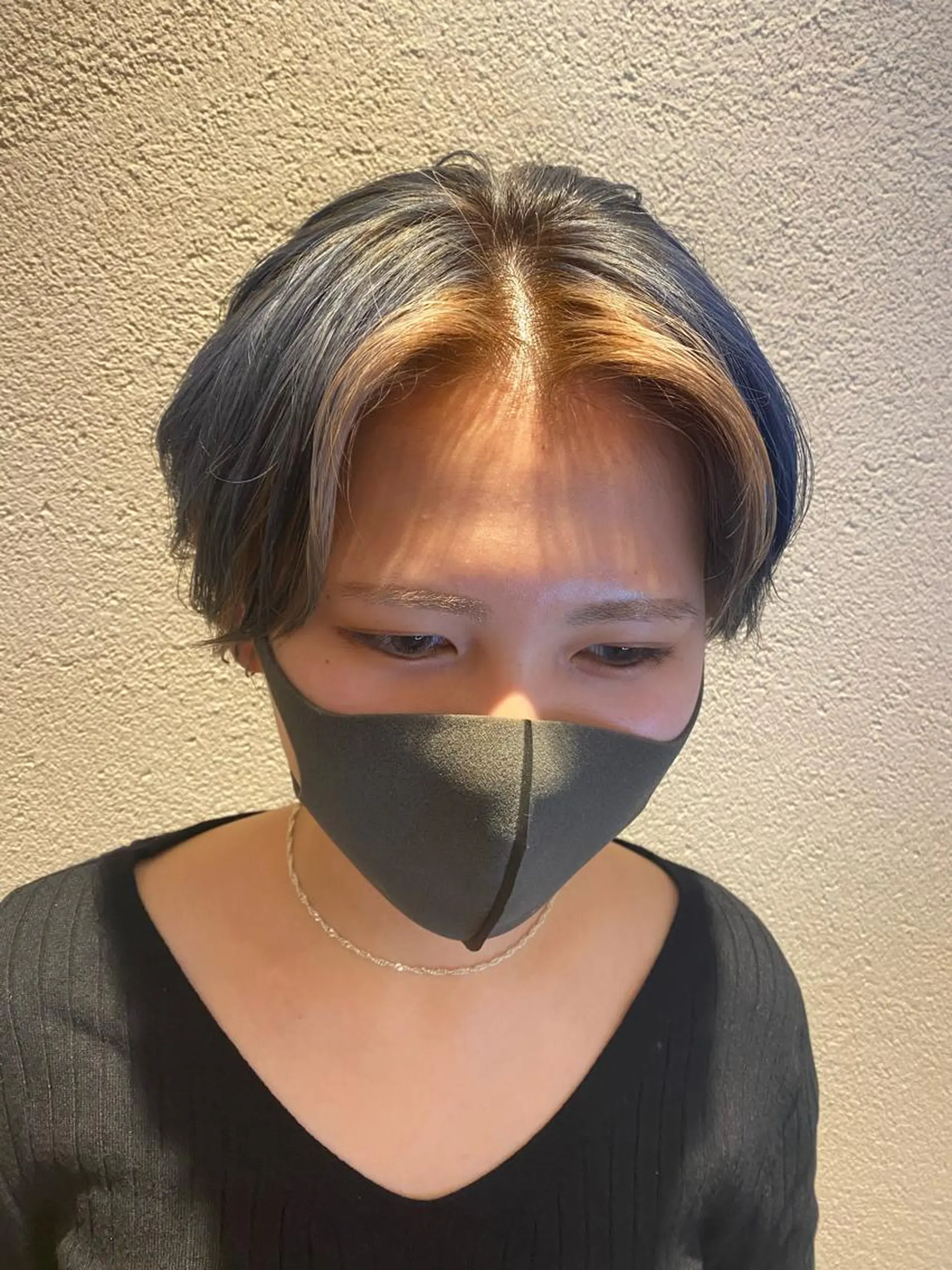 ショート カラー ミストバング ベージュカラー  フェイスフレーミング 艶カラー　宮﨑 蒼のヘアスタイル