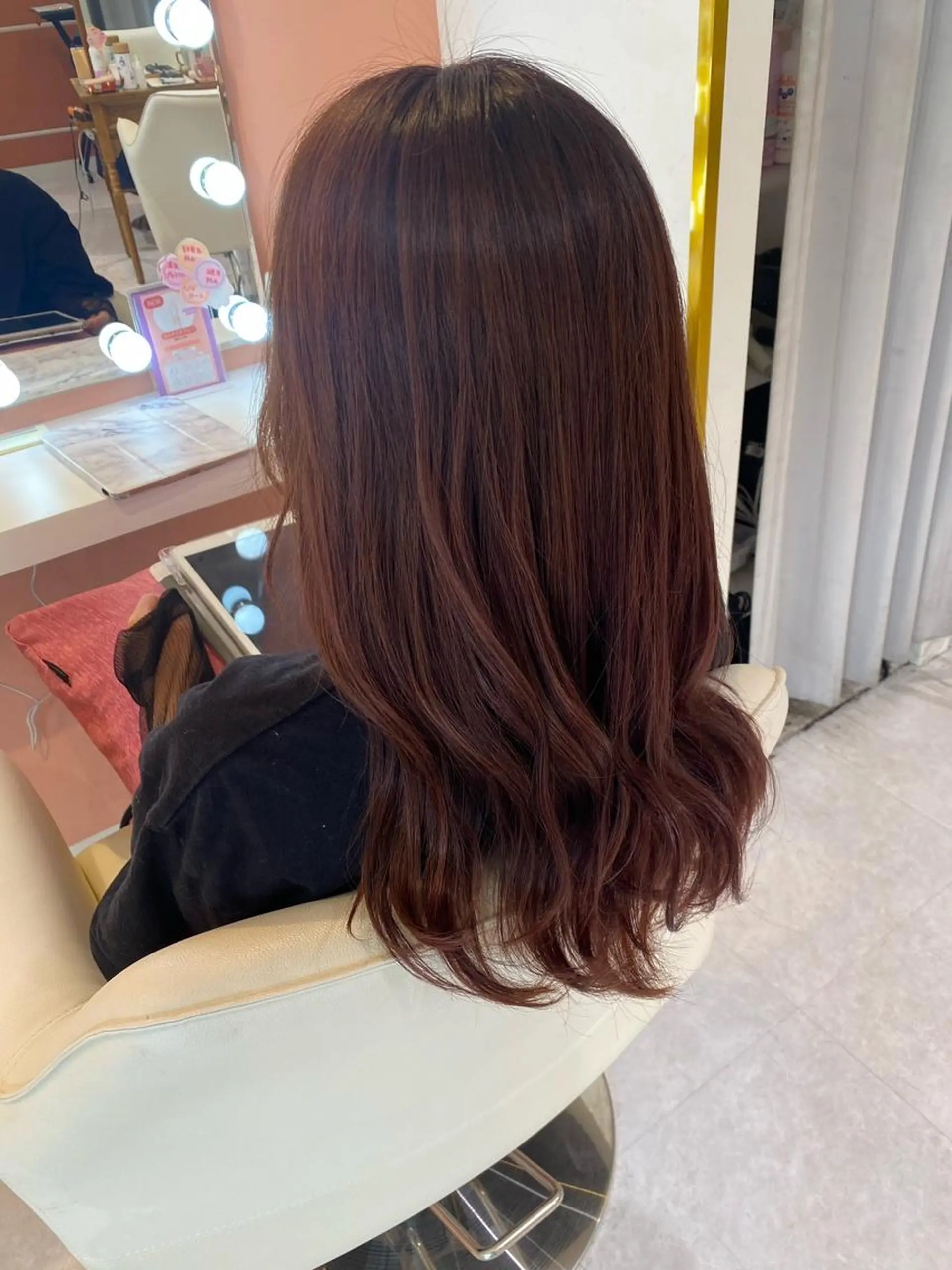 ロング ヘアカラー 梛木 唯のヘアスタイル