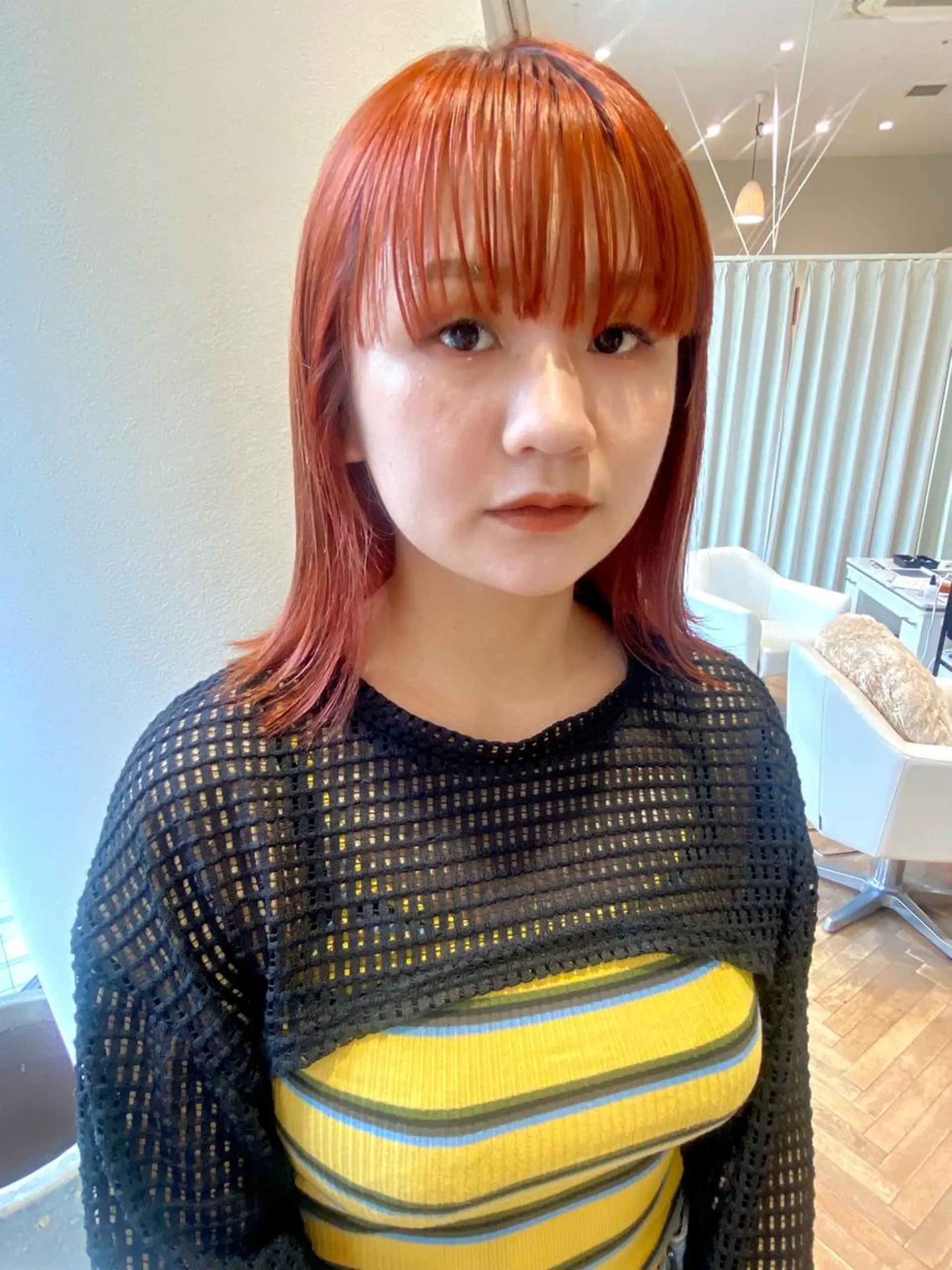 ショート カラー ブリーチ オレンジ 増井 彩乃のヘアスタイル