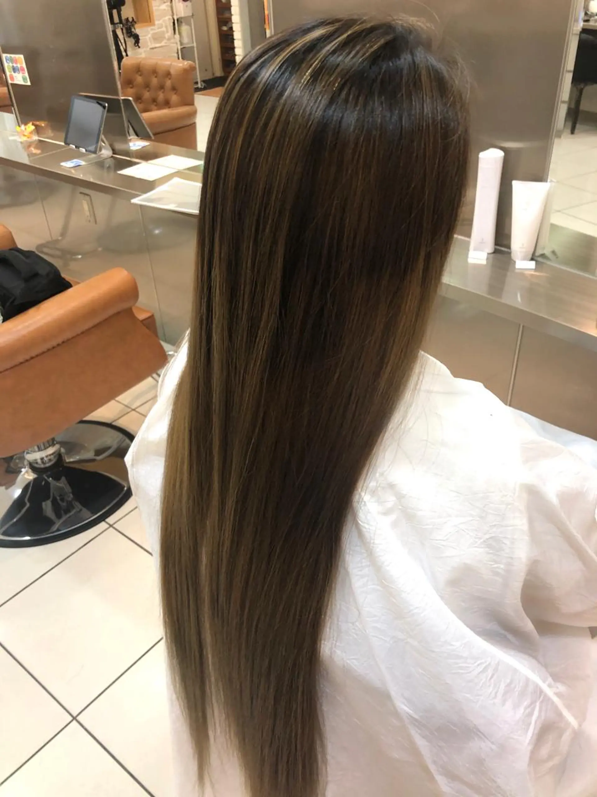 ロング ハイライト トリートメント ヘアカラー トリートメント ACRO梅田【アクロ】所属・美髪矯正・レイヤー 倉友哉のヘアスタイル