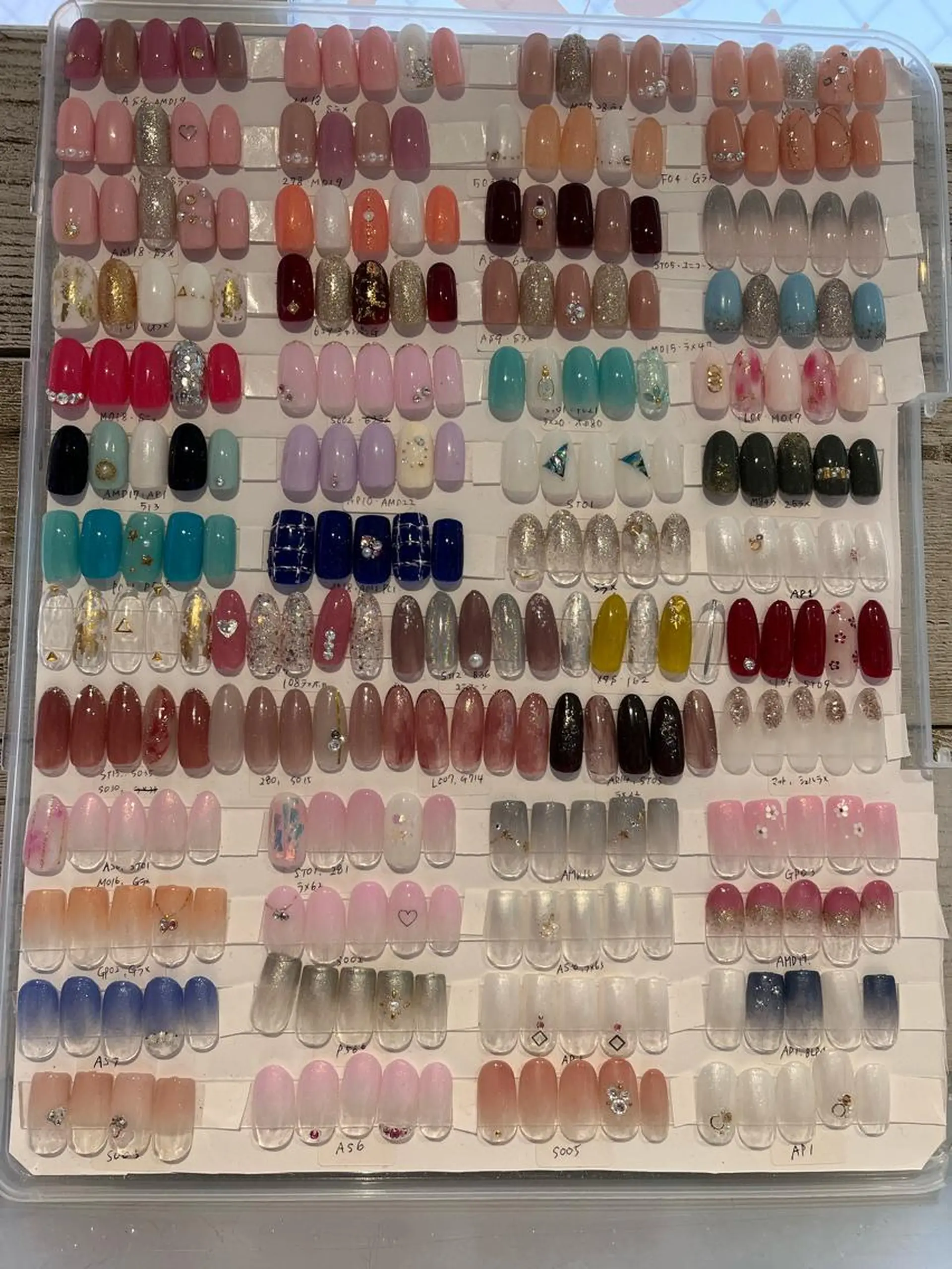 ネイル シンプルネイル 鈴木 里奈のネイルデザイン