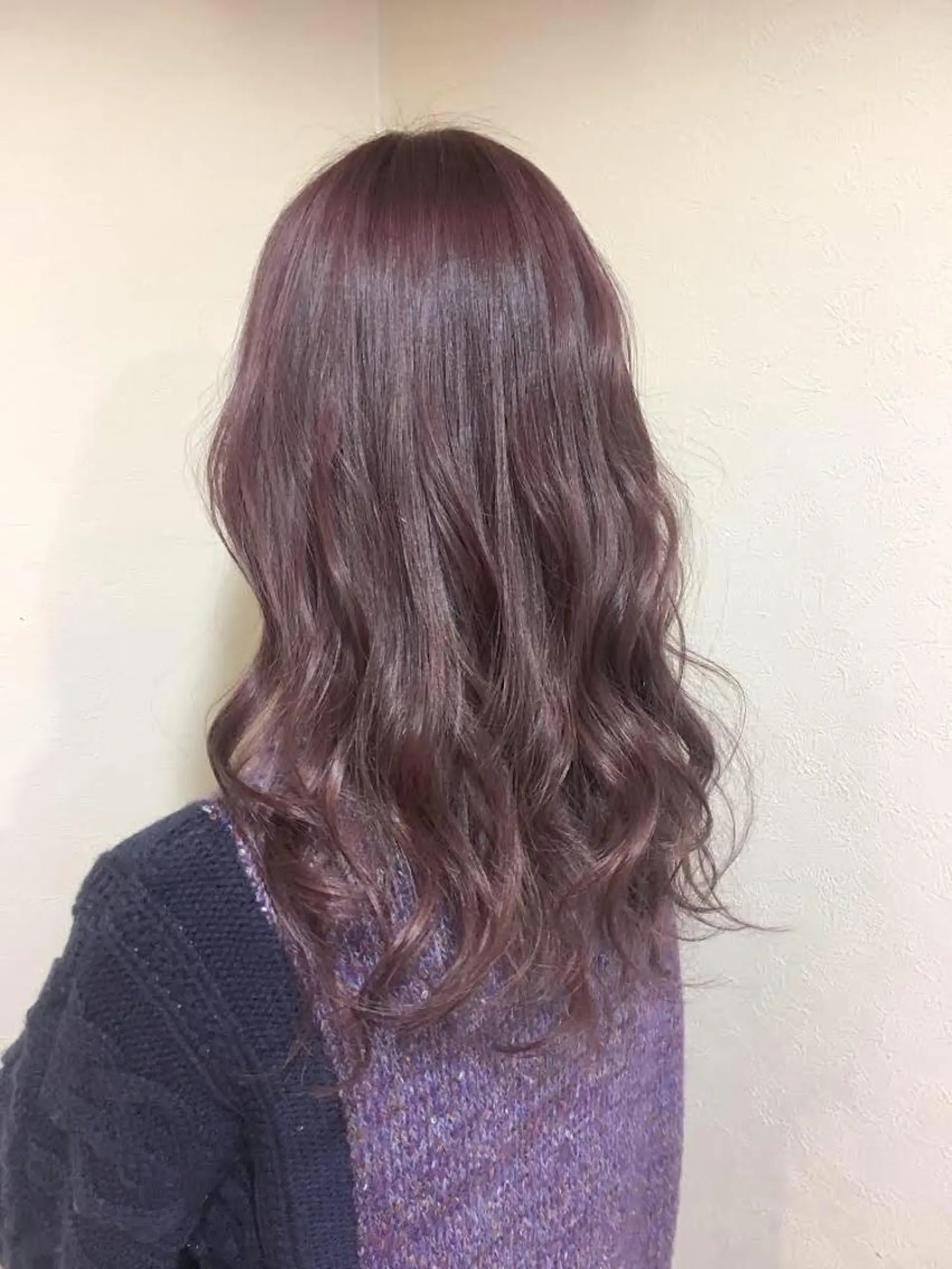 ミディアム カラー 工藤 綾華のヘアスタイル