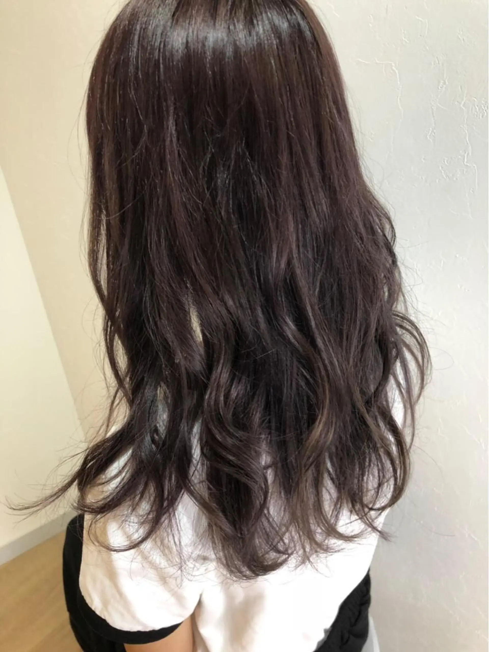 カラー 伊藤 かなのヘアスタイル