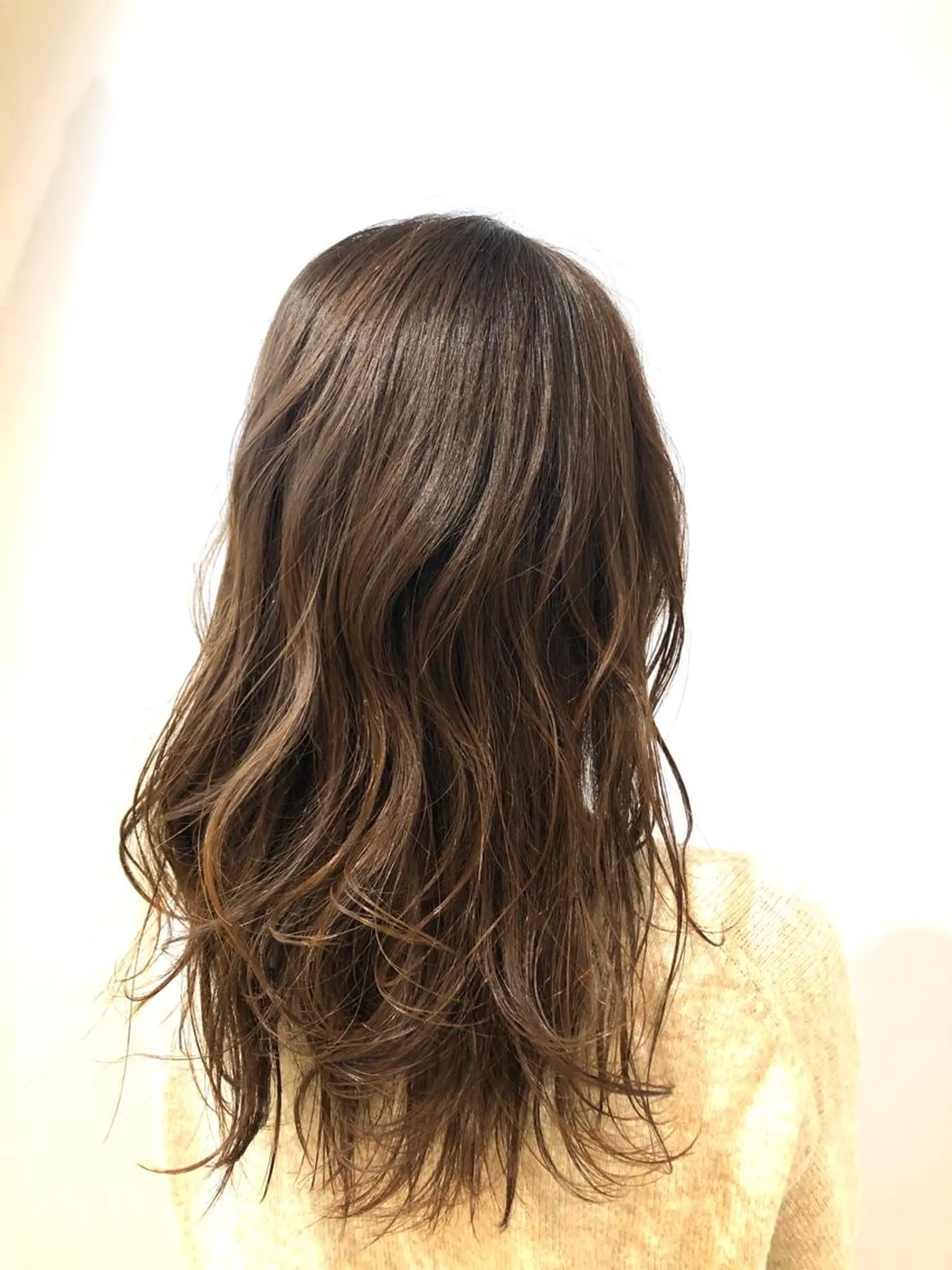 ロング カラー ベージュカラー ブリーチ ミルクティーベージュ カット ヘアカラー トリートメント 髪質改善縮毛矯正 💎TOMOのヘアスタイル