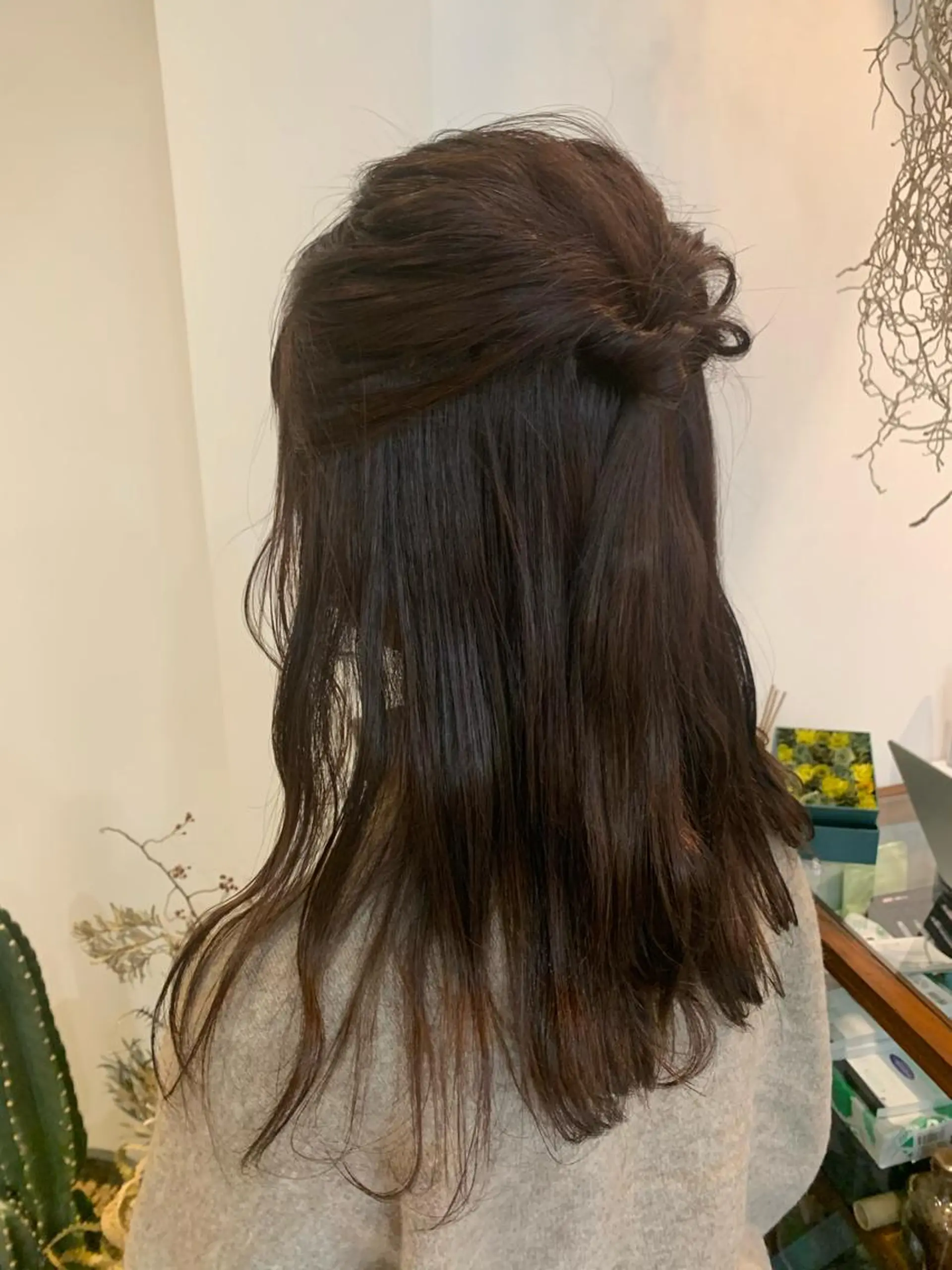 セミロング カラー ヘアアレンジ ブラウンカラー 簡単アレンジ 名駅🦢大人艶カラー 🪽カミヤアカネのヘアスタイル