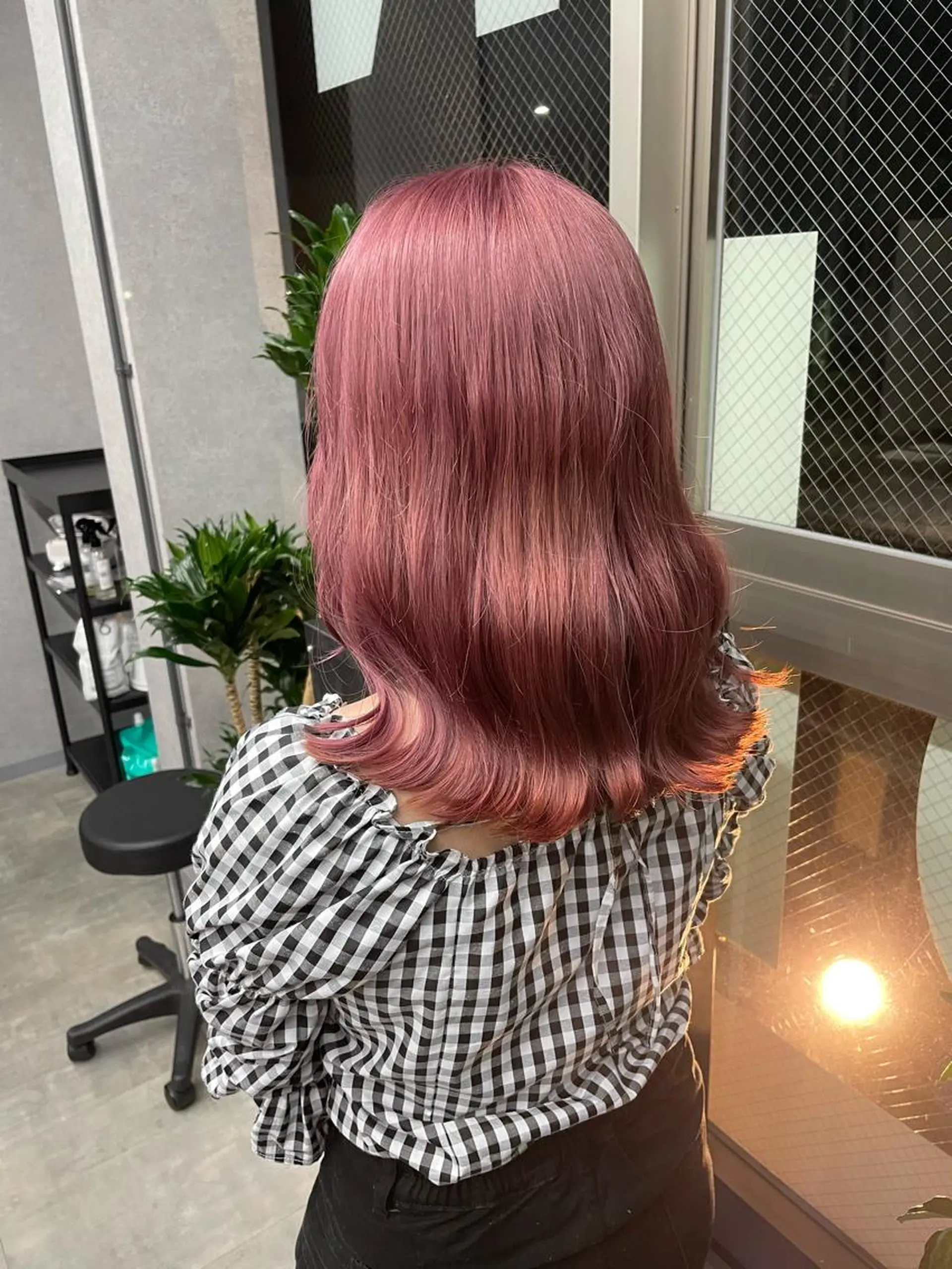 セミロング カラー ラベンダーカラー ピンクカラー ピンクラベンダー 朝倉 海斗のヘアスタイル