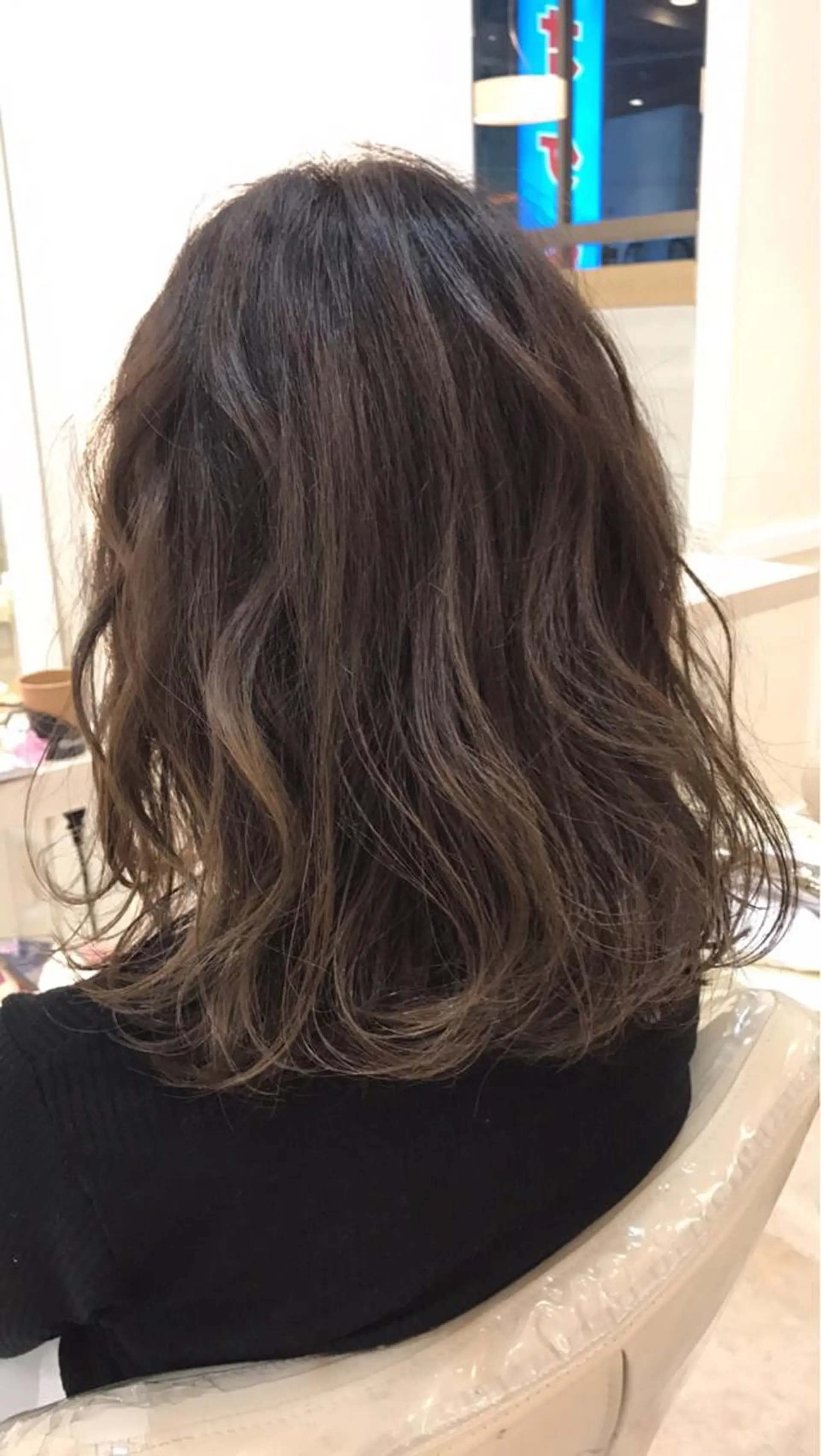 カラー 三浦 祐里のヘアスタイル