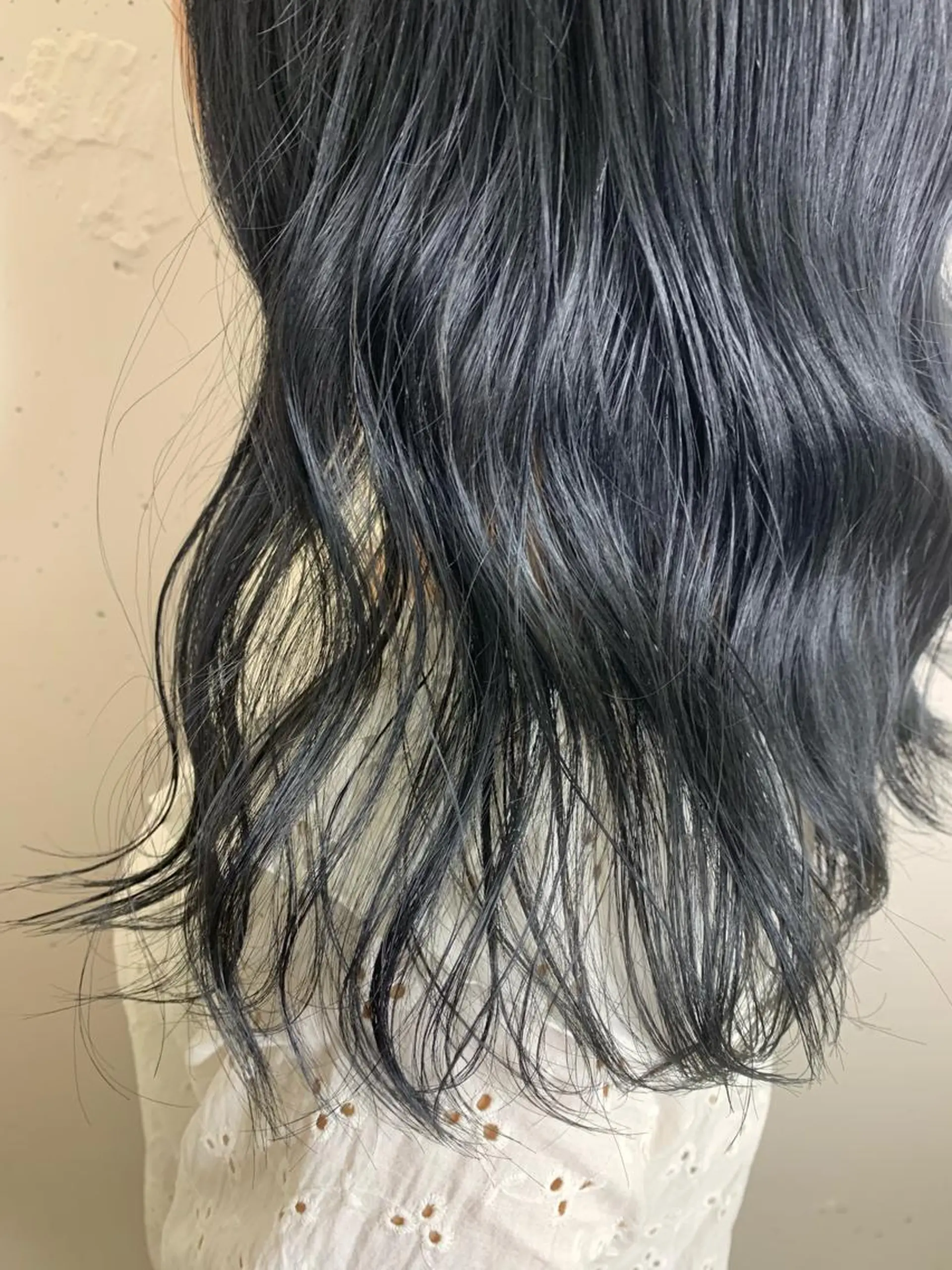 ミディアム カラー アッシュ ブルーカラー ブルーアッシュ raika .のヘアスタイル