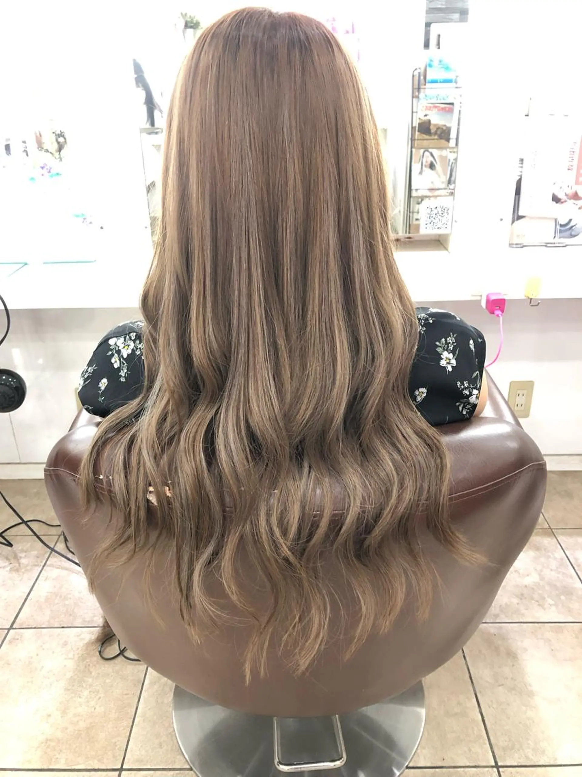 セミロング カラー エクステ 🐥こ ま🐥のヘアスタイル