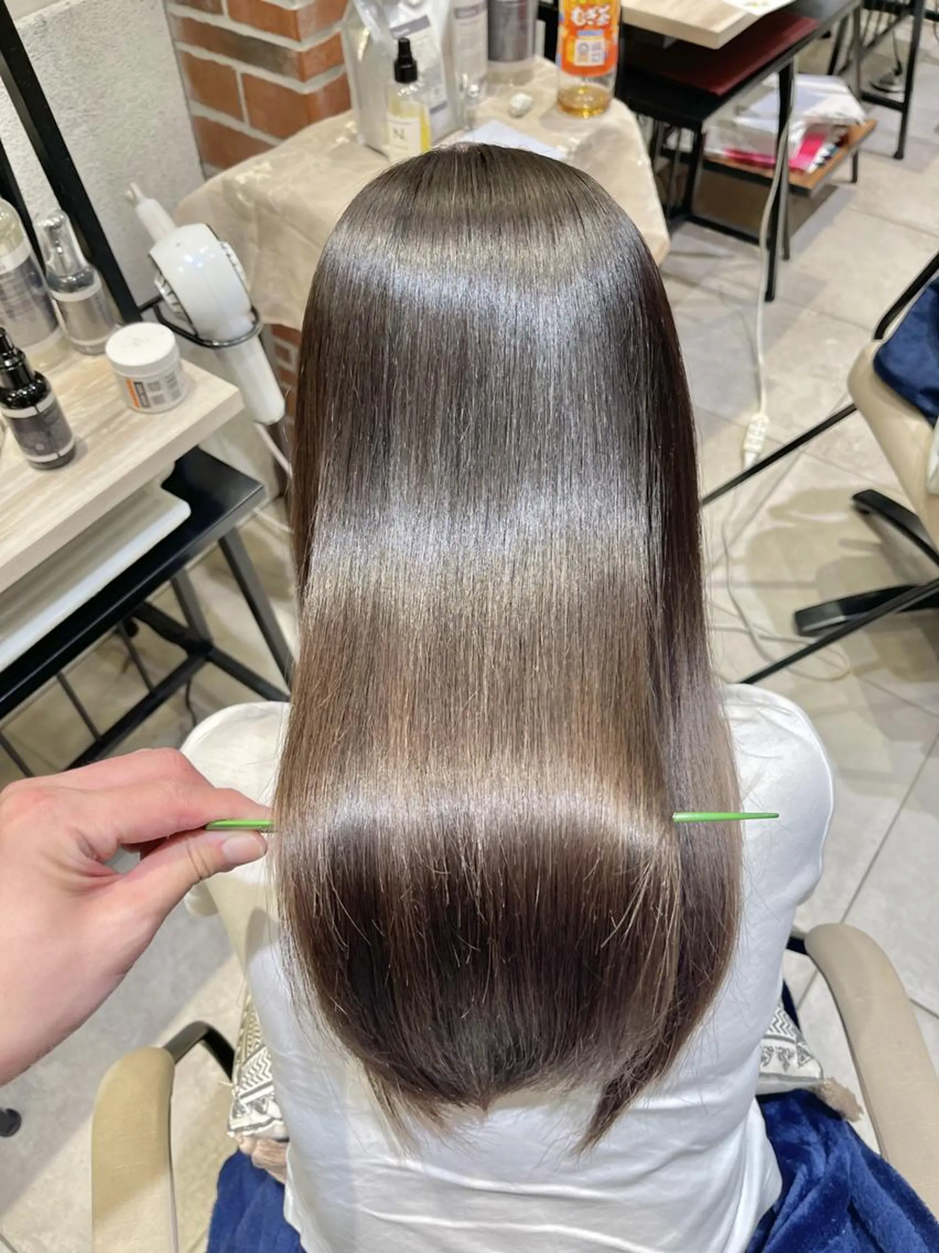 ロング 縮毛矯正 生涯の”美”パートナ ーQUATRO鈴木のヘアスタイル