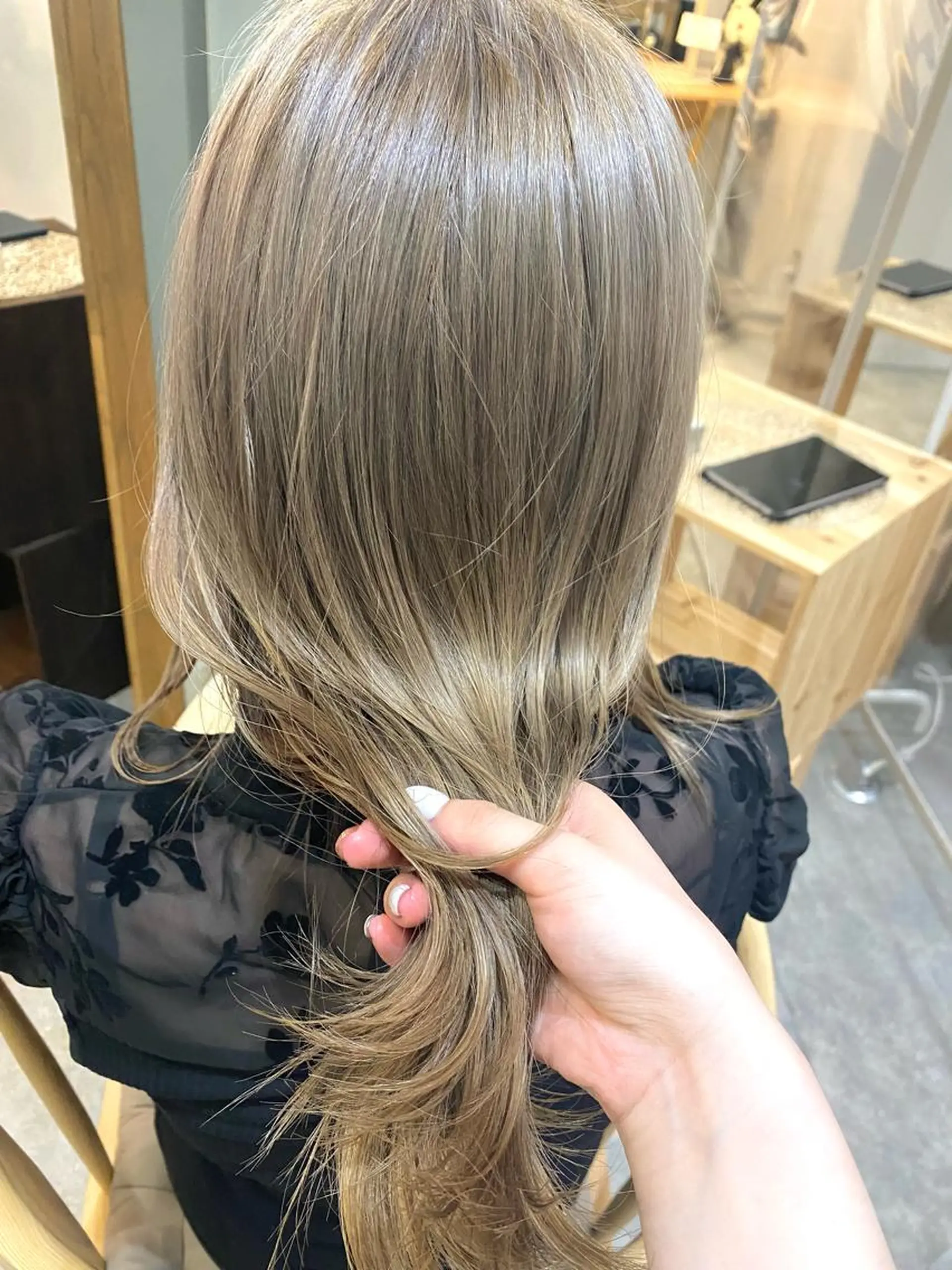 ミディアム カラー ヘアアレンジ ブリーチ ハイトーンカラー ボブ /ニュアンス/ satomi🧸💖のヘアスタイル