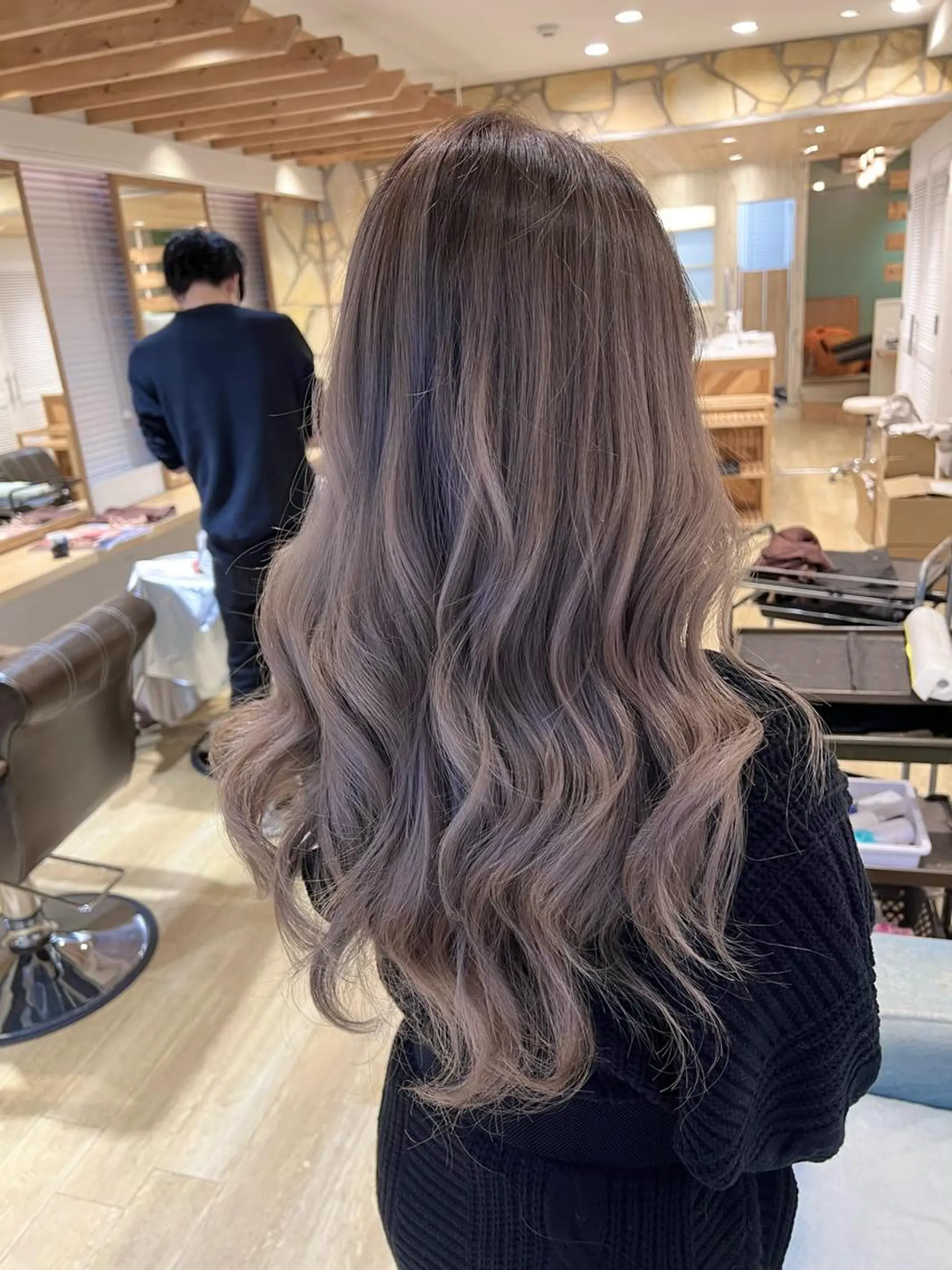 ロング レイヤーカット ヘアカラー トリートメント 渋谷ハイトーン/ デザインカラー阿部のヘアスタイル