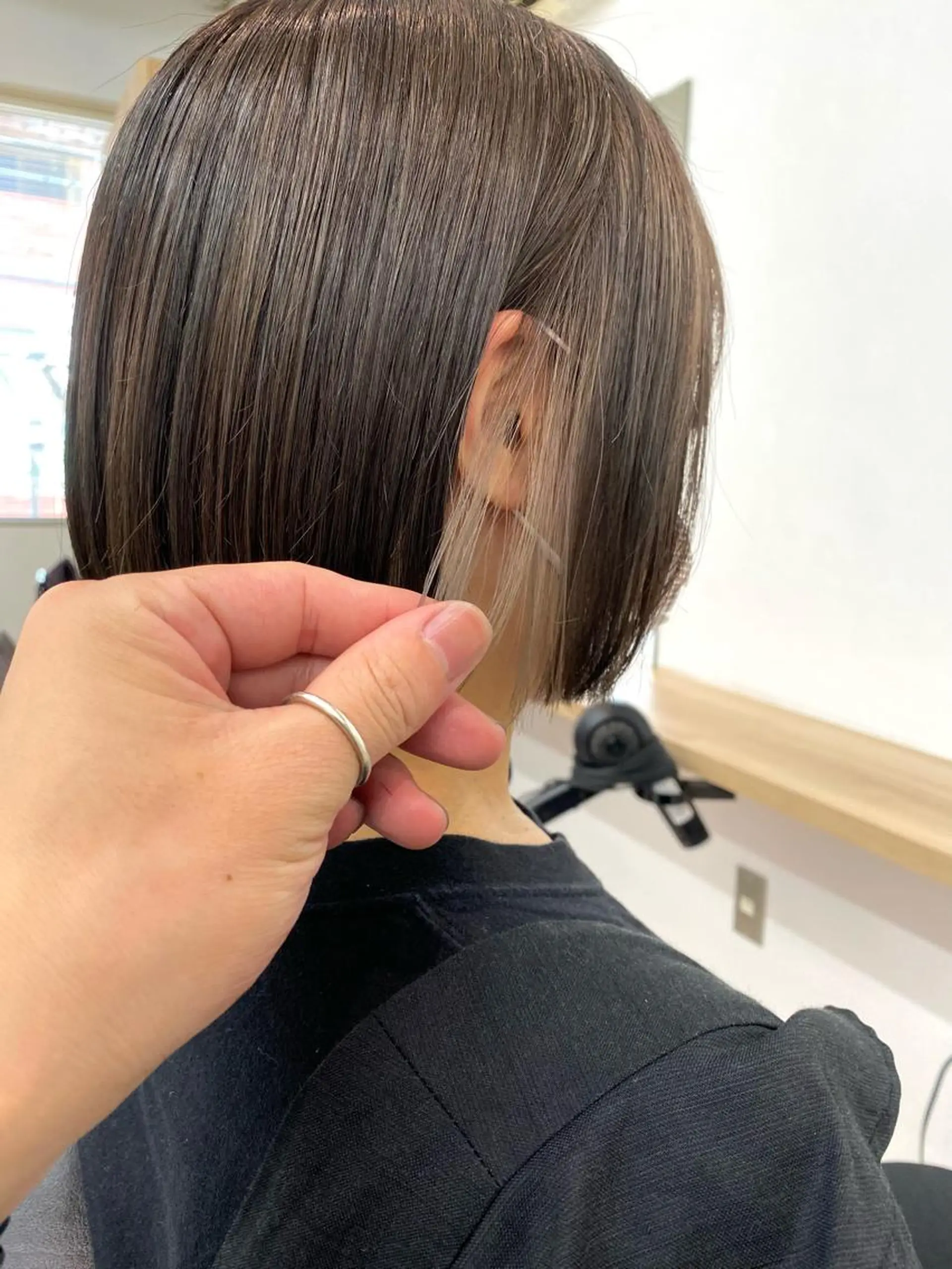 ショート カラー ベージュカラー レイヤーボブ/ボブ 仲川和人のヘアスタイル