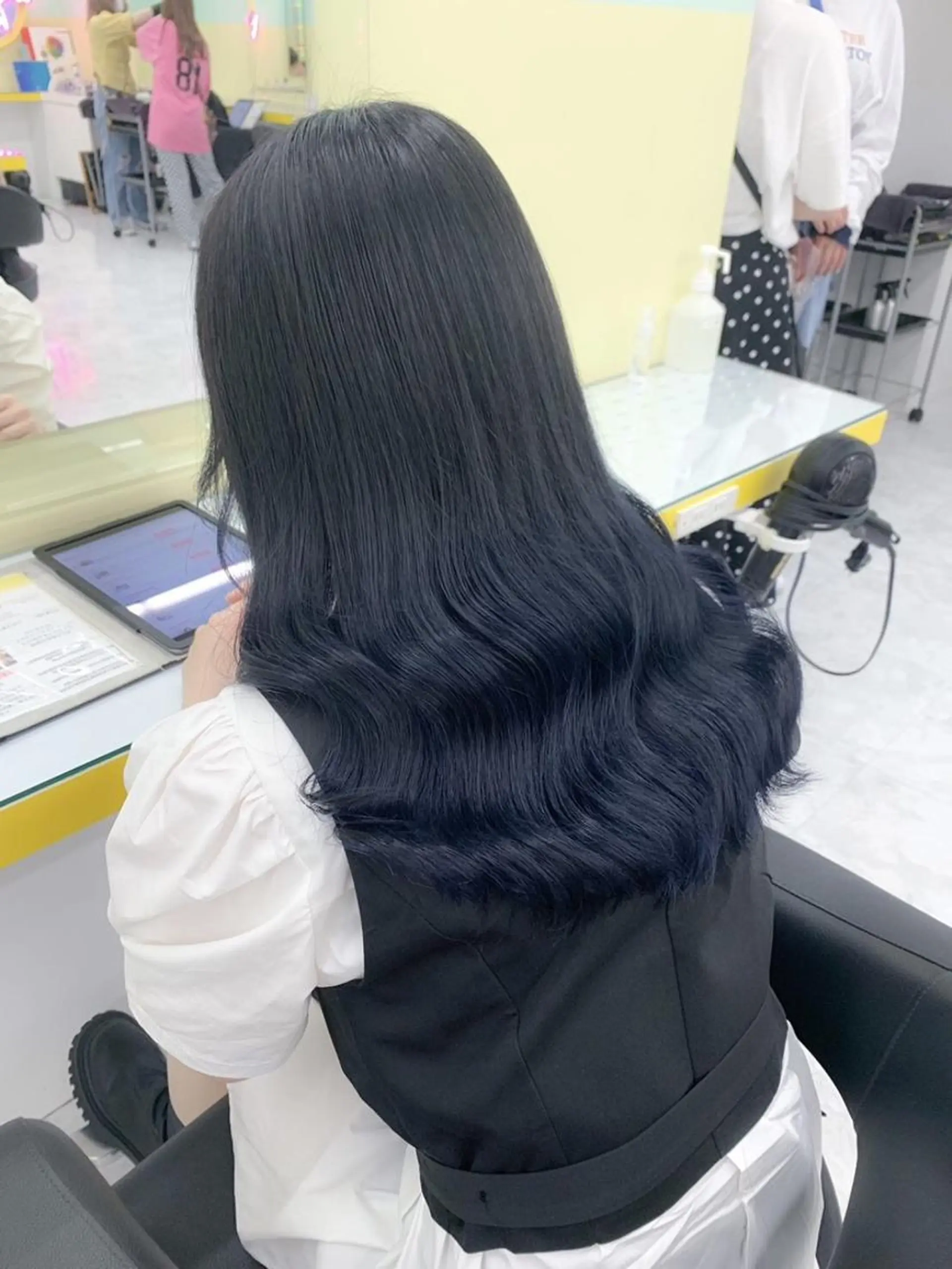 カラー 暗髪うる艶ヘア🫧 yumi🐈‍⬛🪽のヘアスタイル