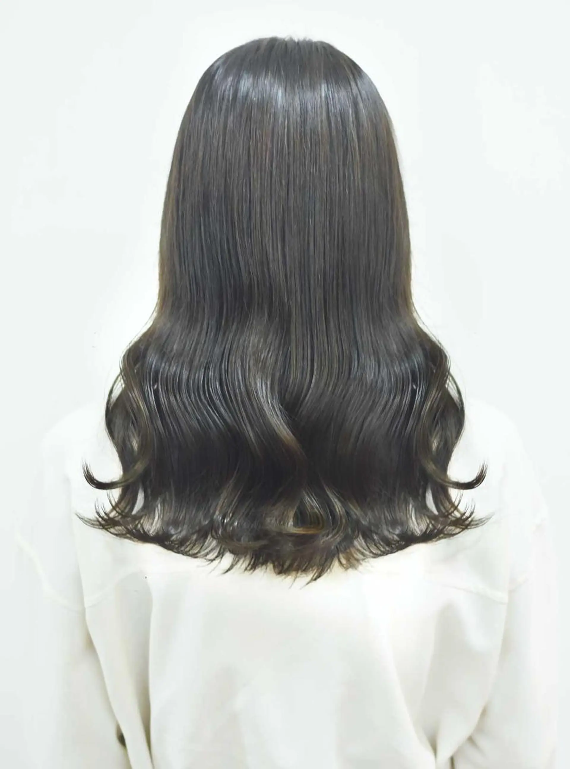 セミロング カラー Atem ☀️大町店のヘアスタイル