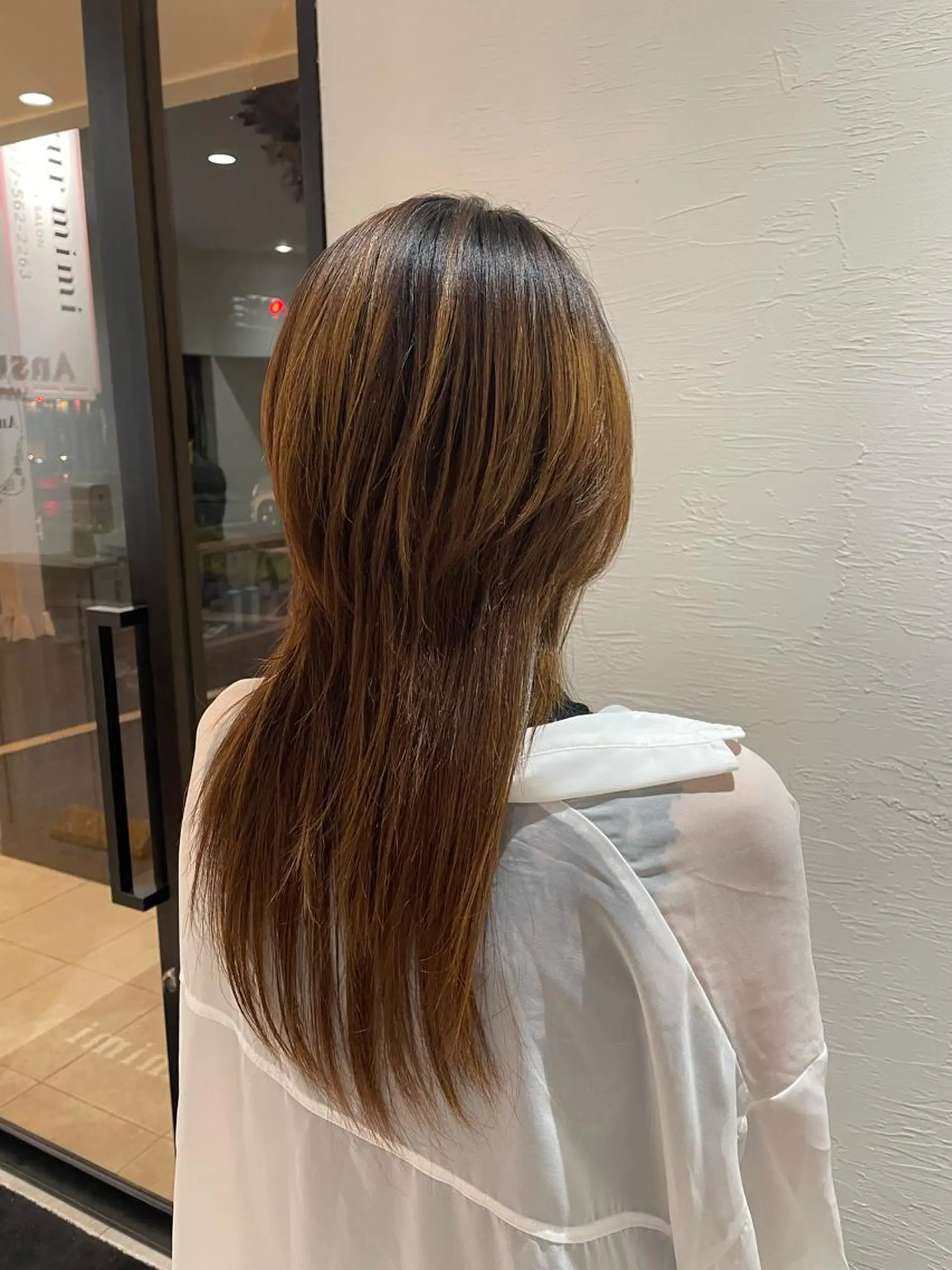 ロング ロング ウルフカット 守川 七海のヘアスタイル