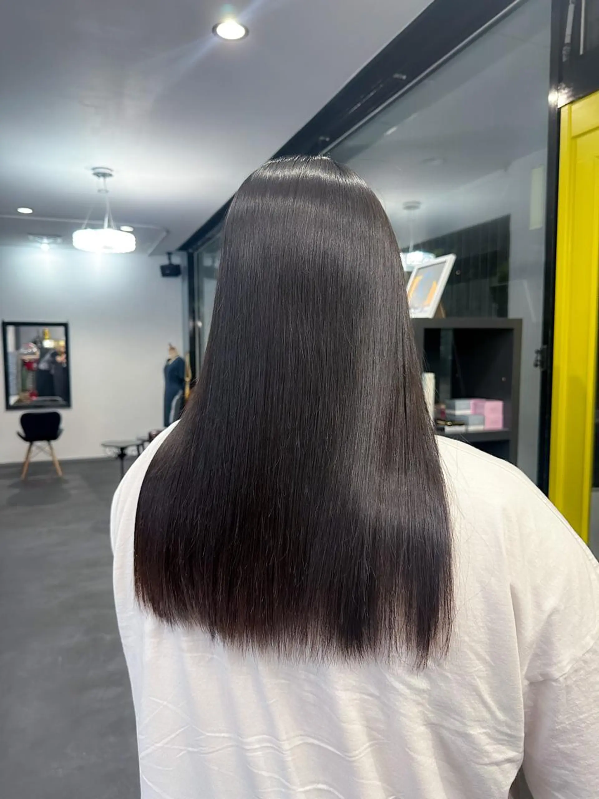 ロング 桒村 沙綾のヘアスタイル