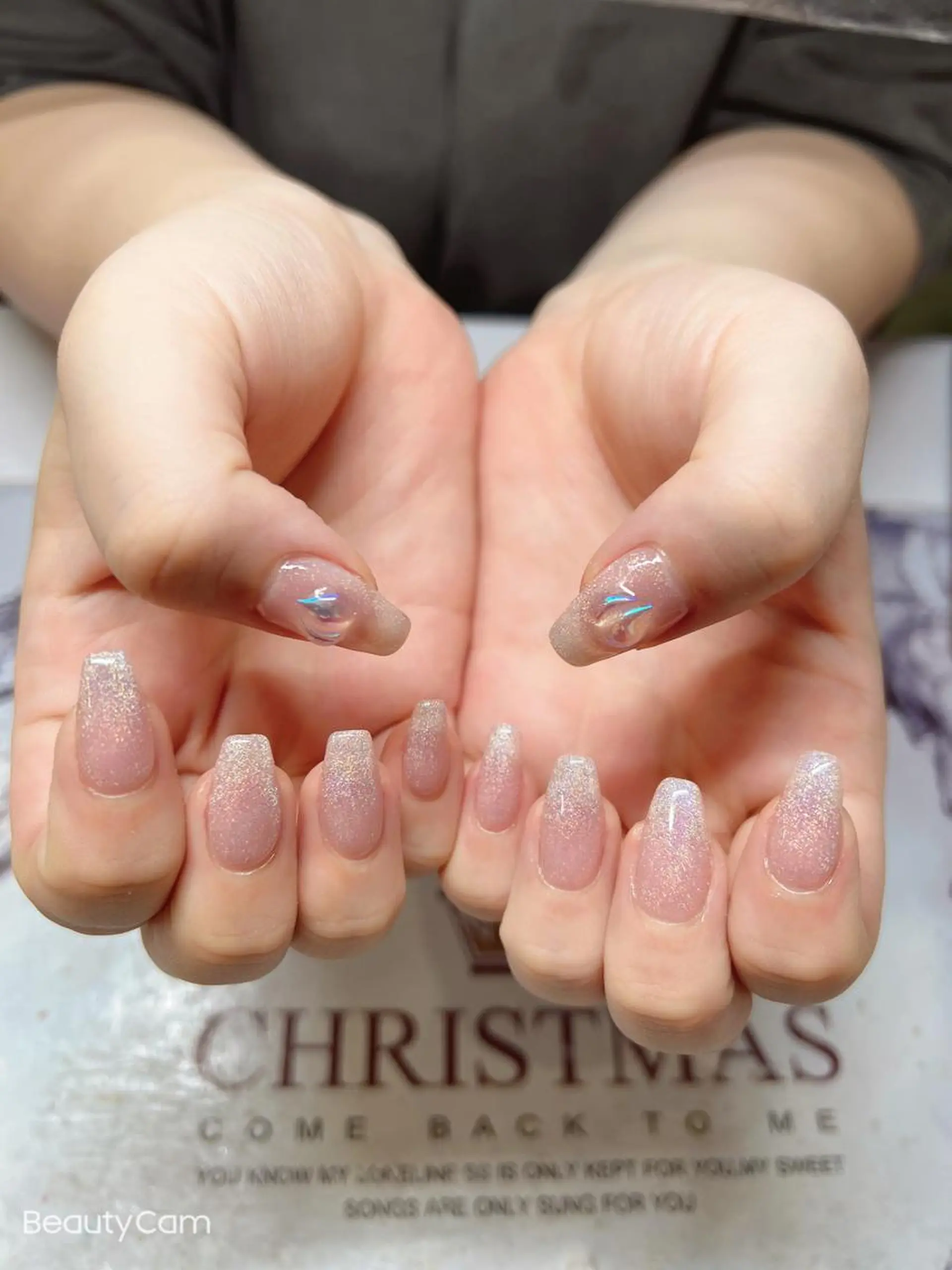 ネイル ガレンドウ 白澤 愛子のネイルデザイン