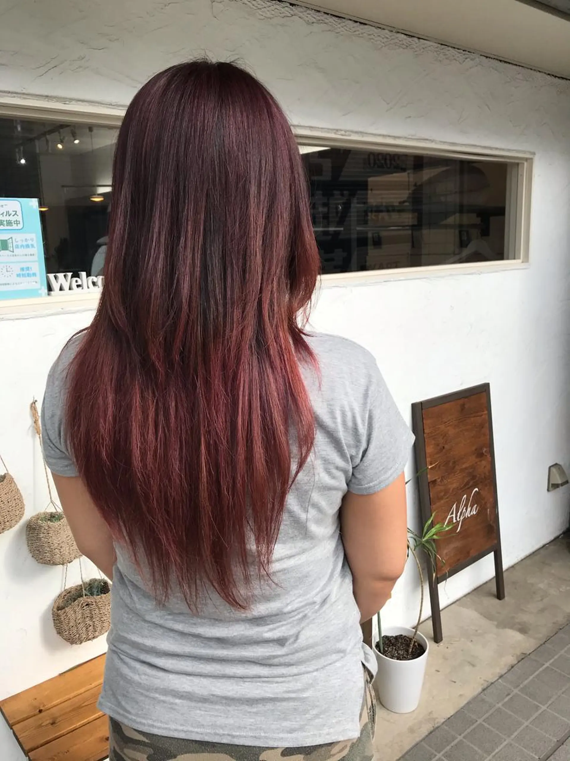 ロング カラー グラデーションカラー ウルフカット 正分 真美のヘアスタイル