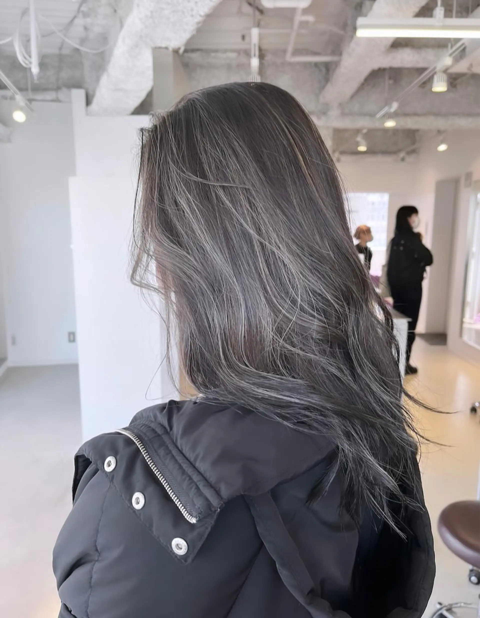 ロング karin🪩海外風 バタフライカットのヘアスタイル