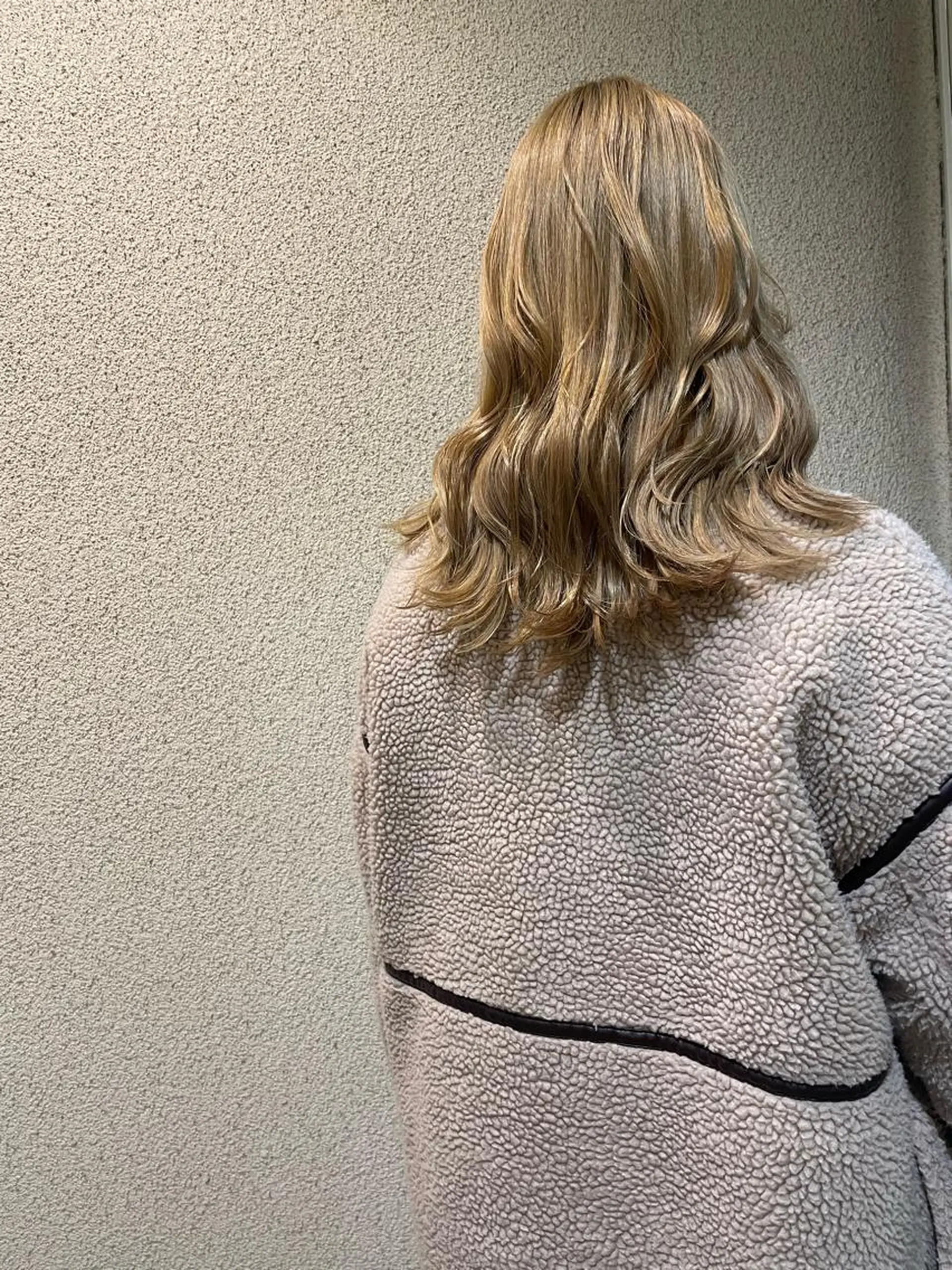 セミロング カラー カット 佐々木 麻純のヘアスタイル