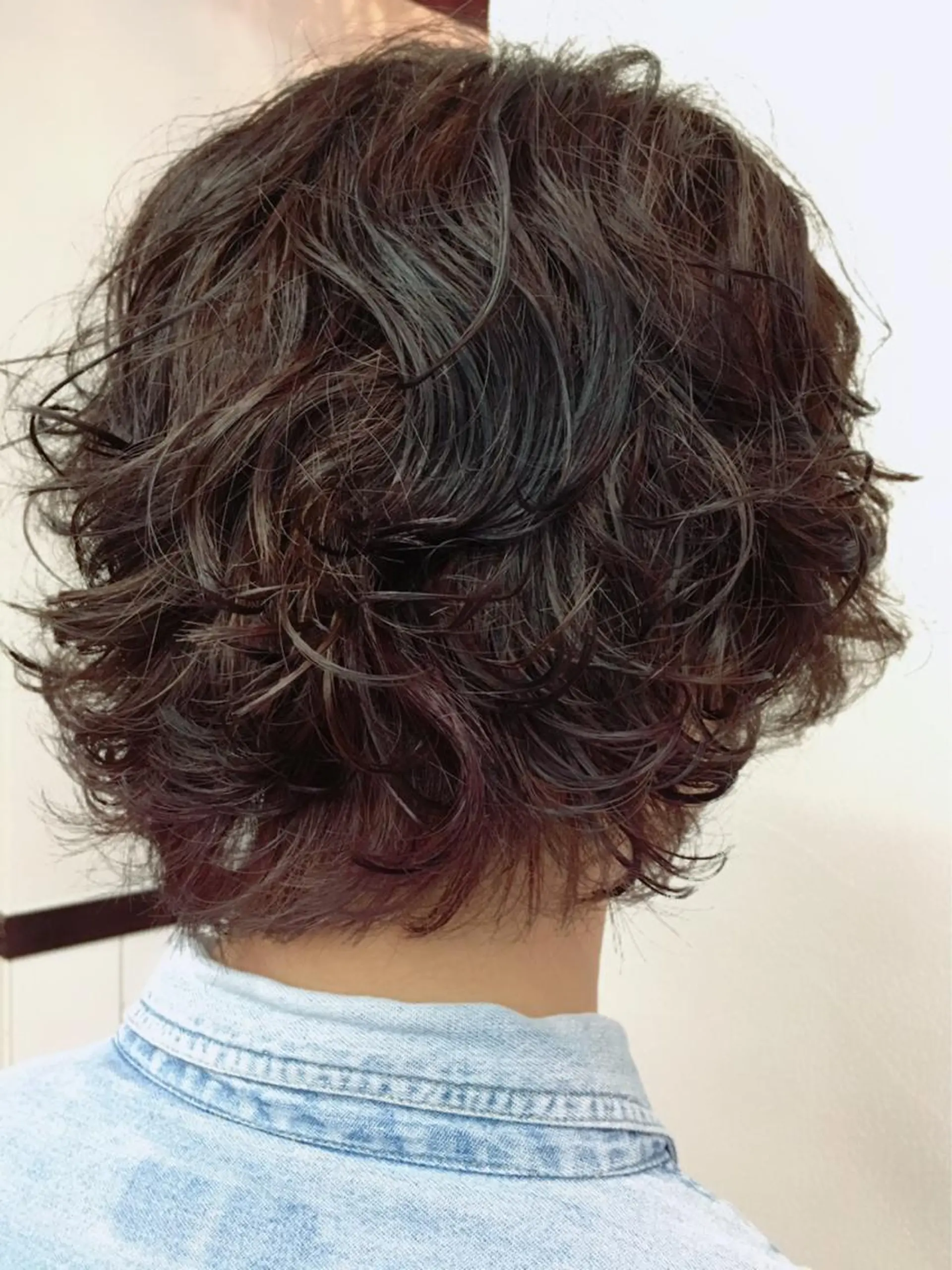 ショート カラー パーマ バイオレットカラー 清水 美里のエステ・リラクイメージ