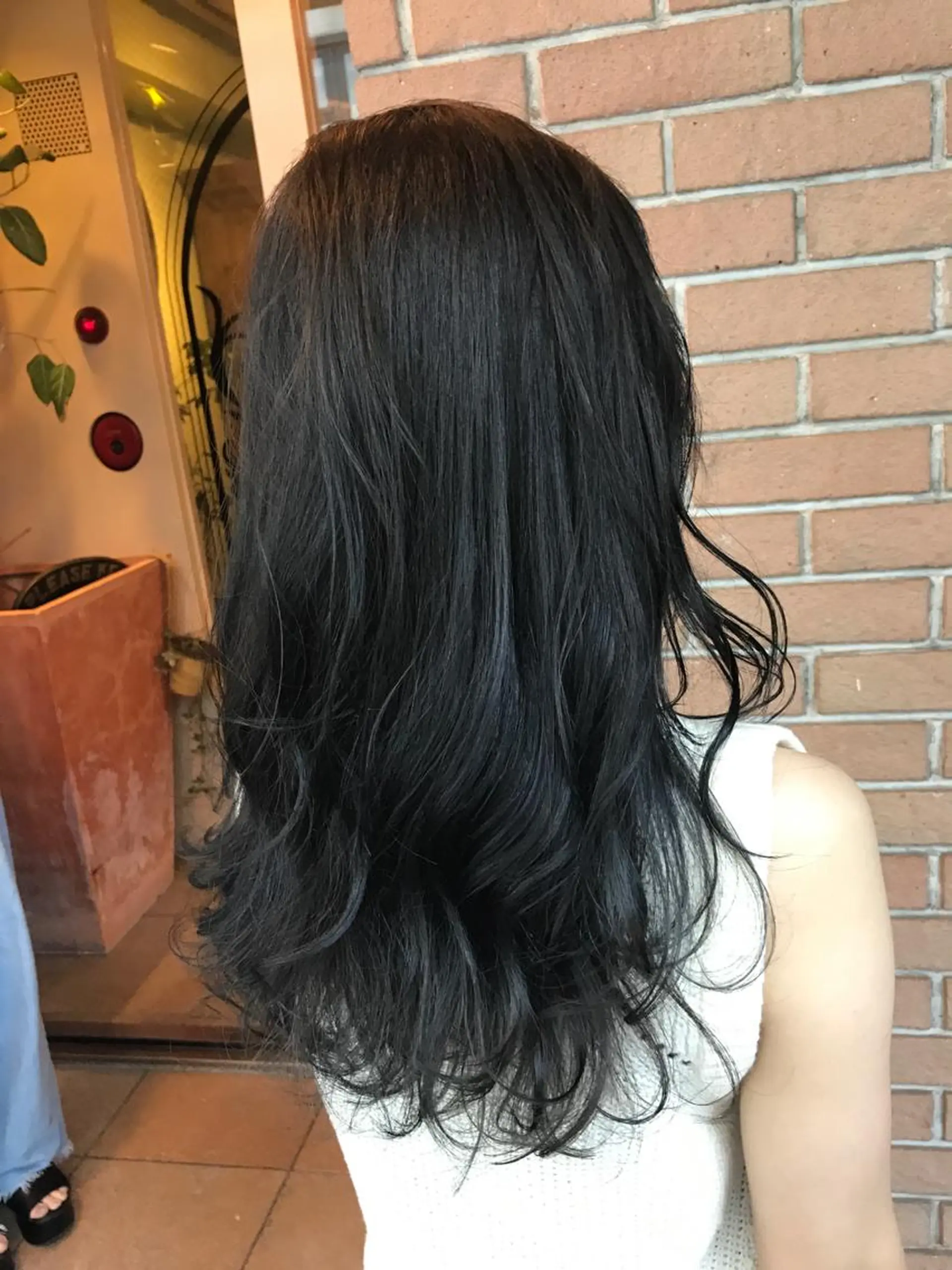 セミロング カラー パーマ ヘアアレンジ メンズ キッズ ネイル マツエク・マツパ ブルーカラー ブルージュ ブルー サロンドミルク 原宿のヘアスタイル