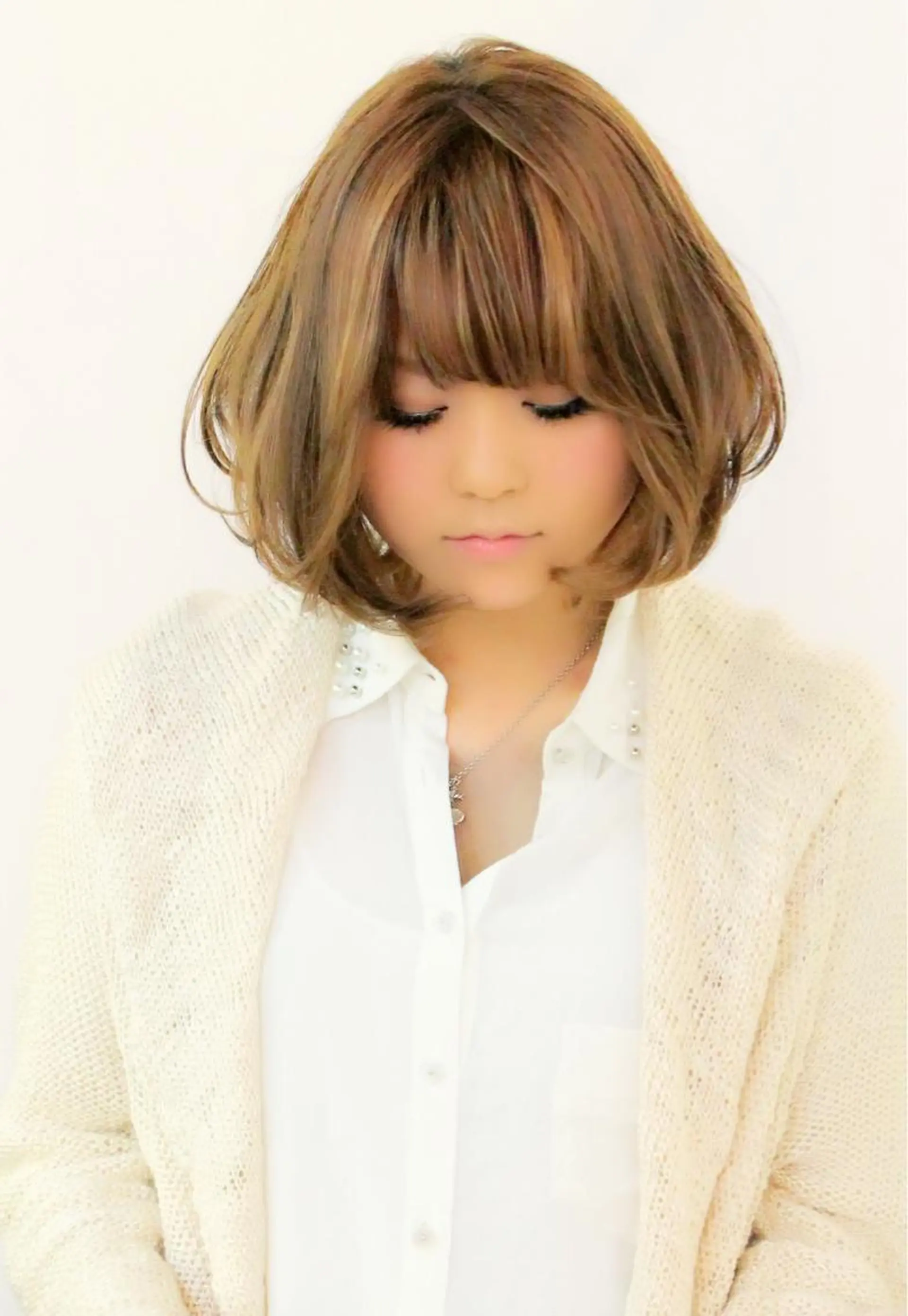 ショート カラー ボブレイヤー ベージュカラー ボブ レイヤーカット 🤍デザインカラー 特化🤍HIROのヘアスタイル