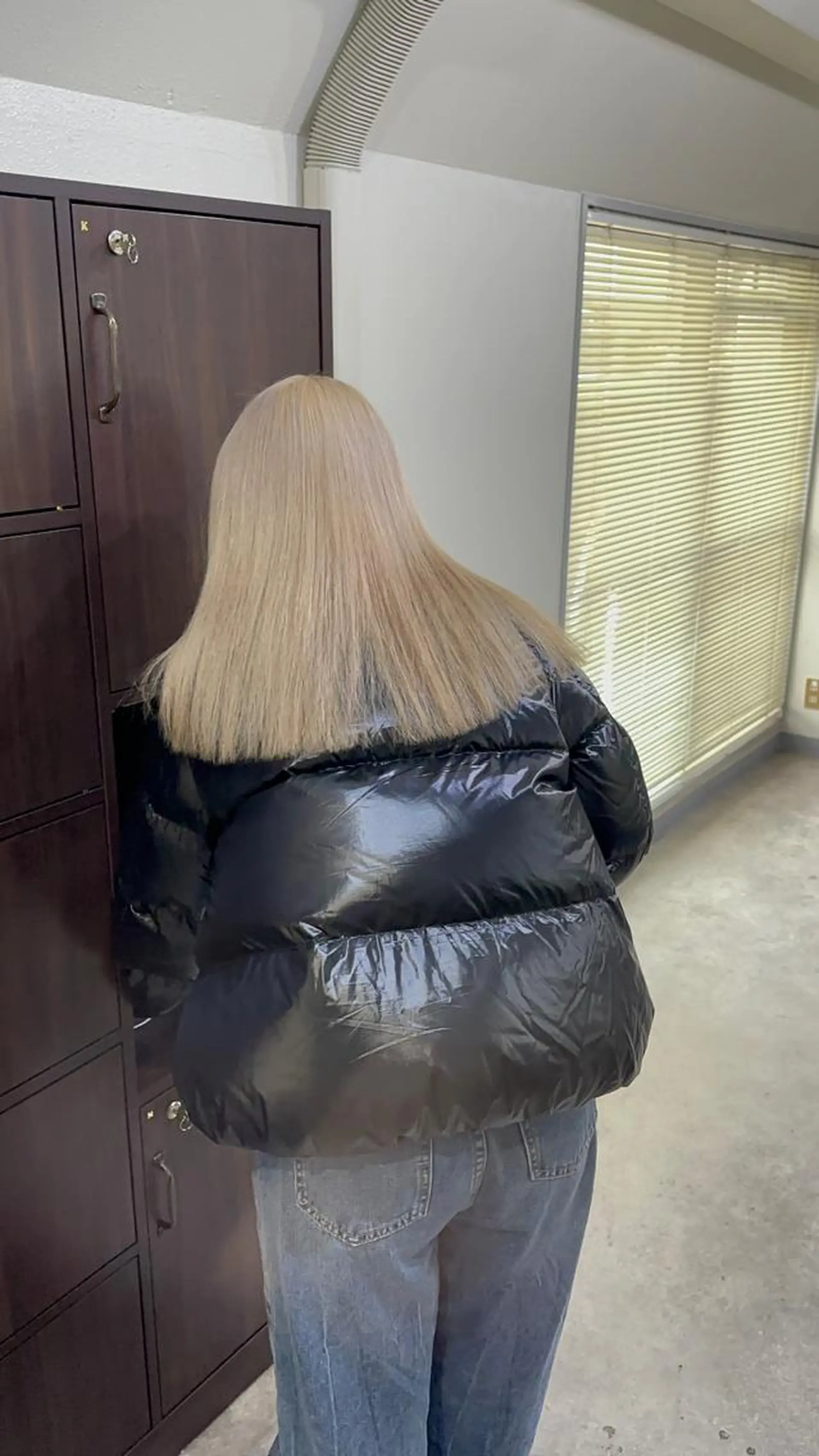 ミディアム カラー パーマ ヘアアレンジ メンズ キッズ ネイル マツエク・マツパ アイブロウ メンズバレイヤージュ メンズブリーチ メンズハイライト メンズインナーカラー メンズ韓国風 切りっぱなしヘアボブ ミディアムヘアRYOのヘアスタイル