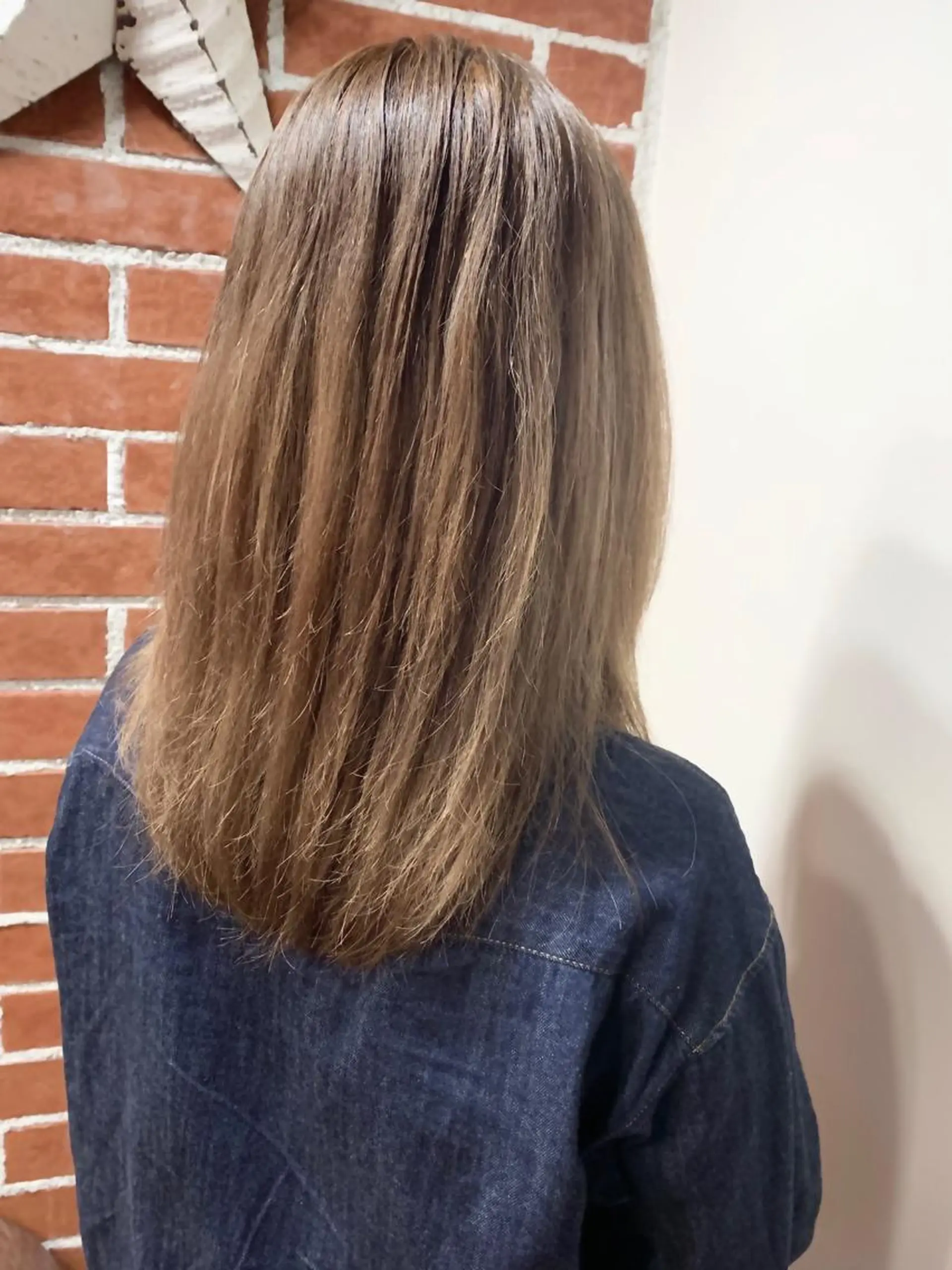 セミロング カラー ハイライトカラー ハイライト ヘアカラー トリートメント 岡崎勇人/レイヤー/ 韓国/ケラチンTRのヘアスタイル