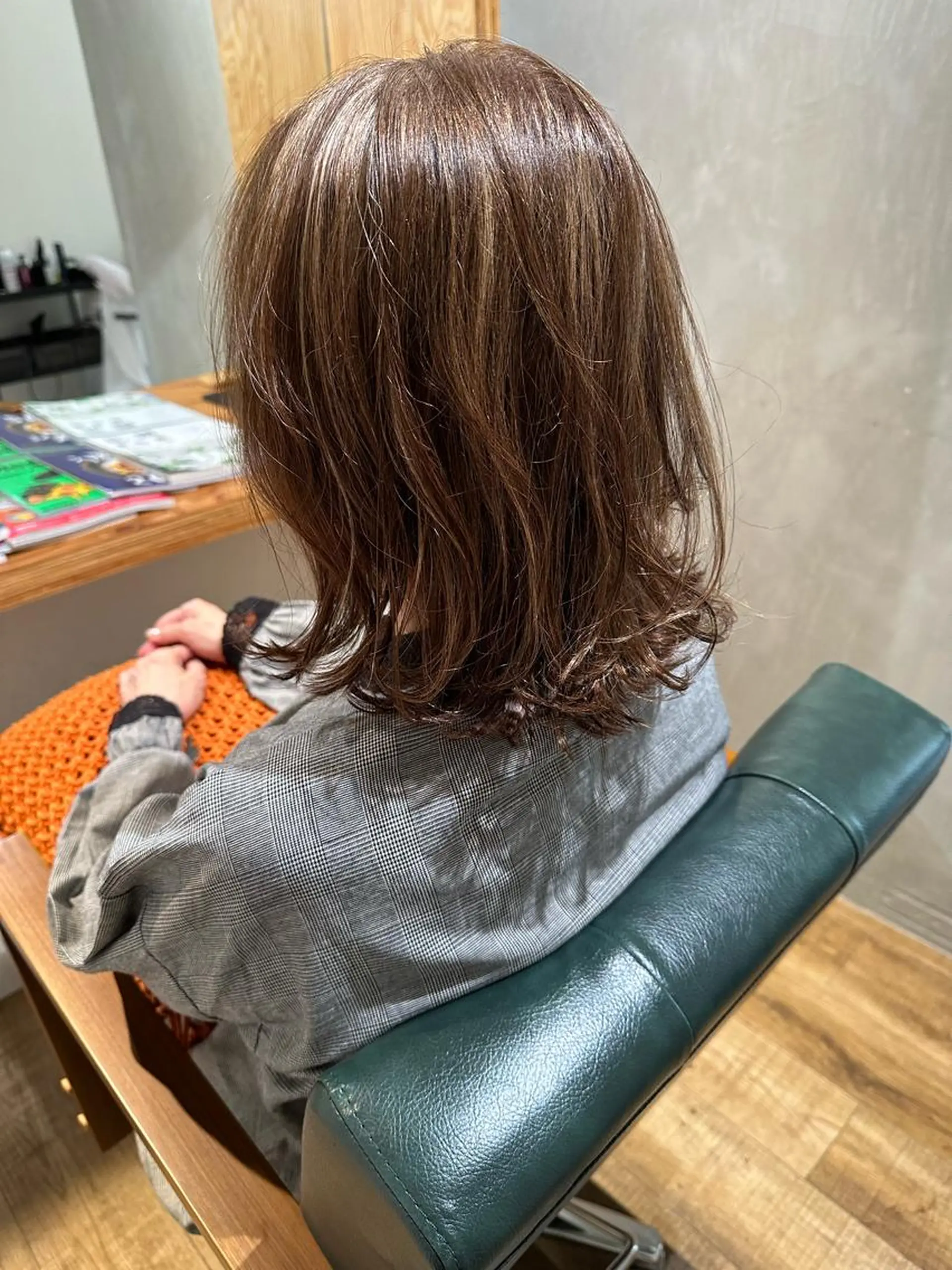 ミディアム カラー 美容室 Hollowのヘアスタイル