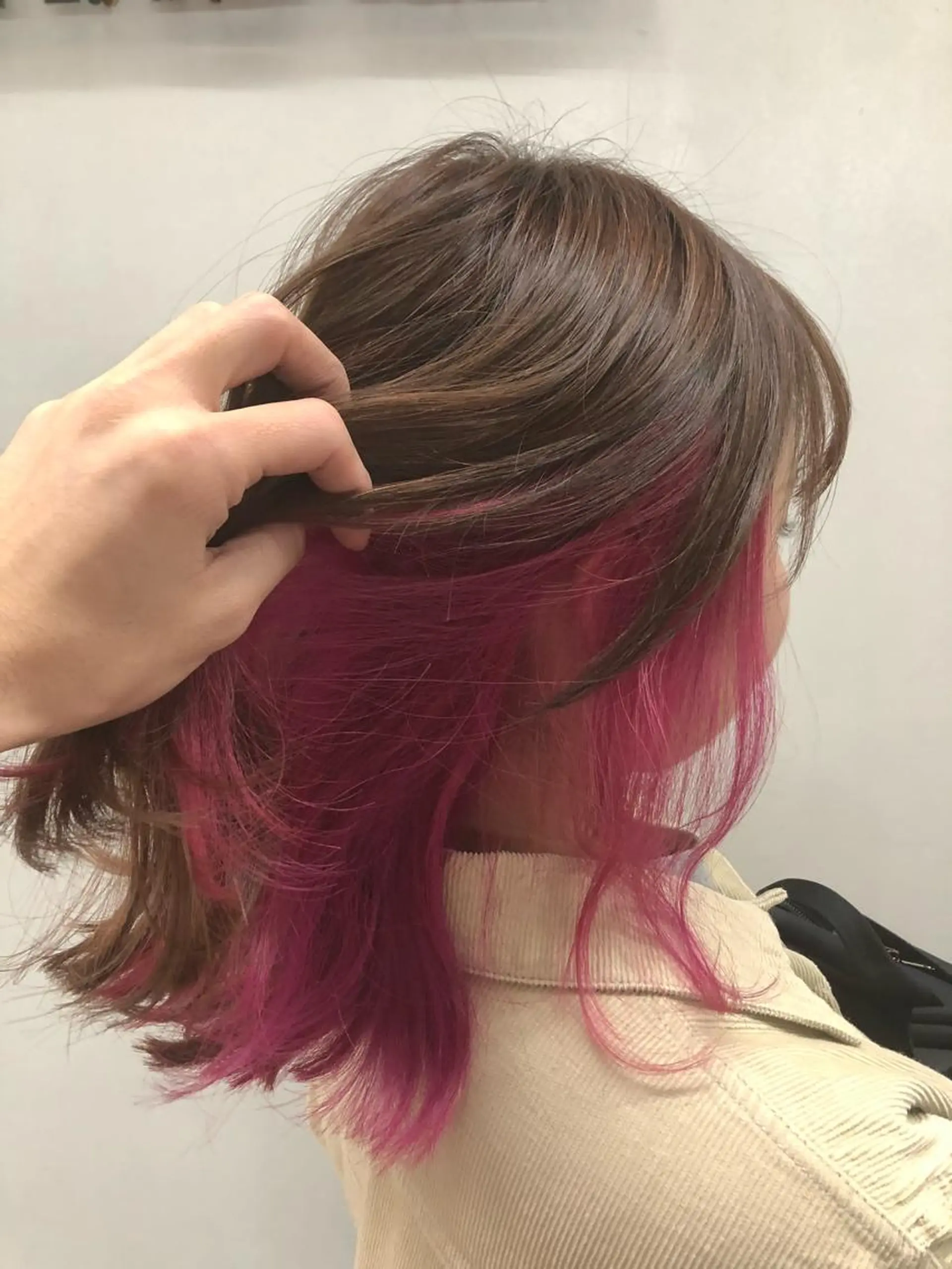 ミディアム カラー ベージュカラー ハイライトカラー ピンクカラー ピンクベージュ ハイライト 東條 克義のヘアスタイル