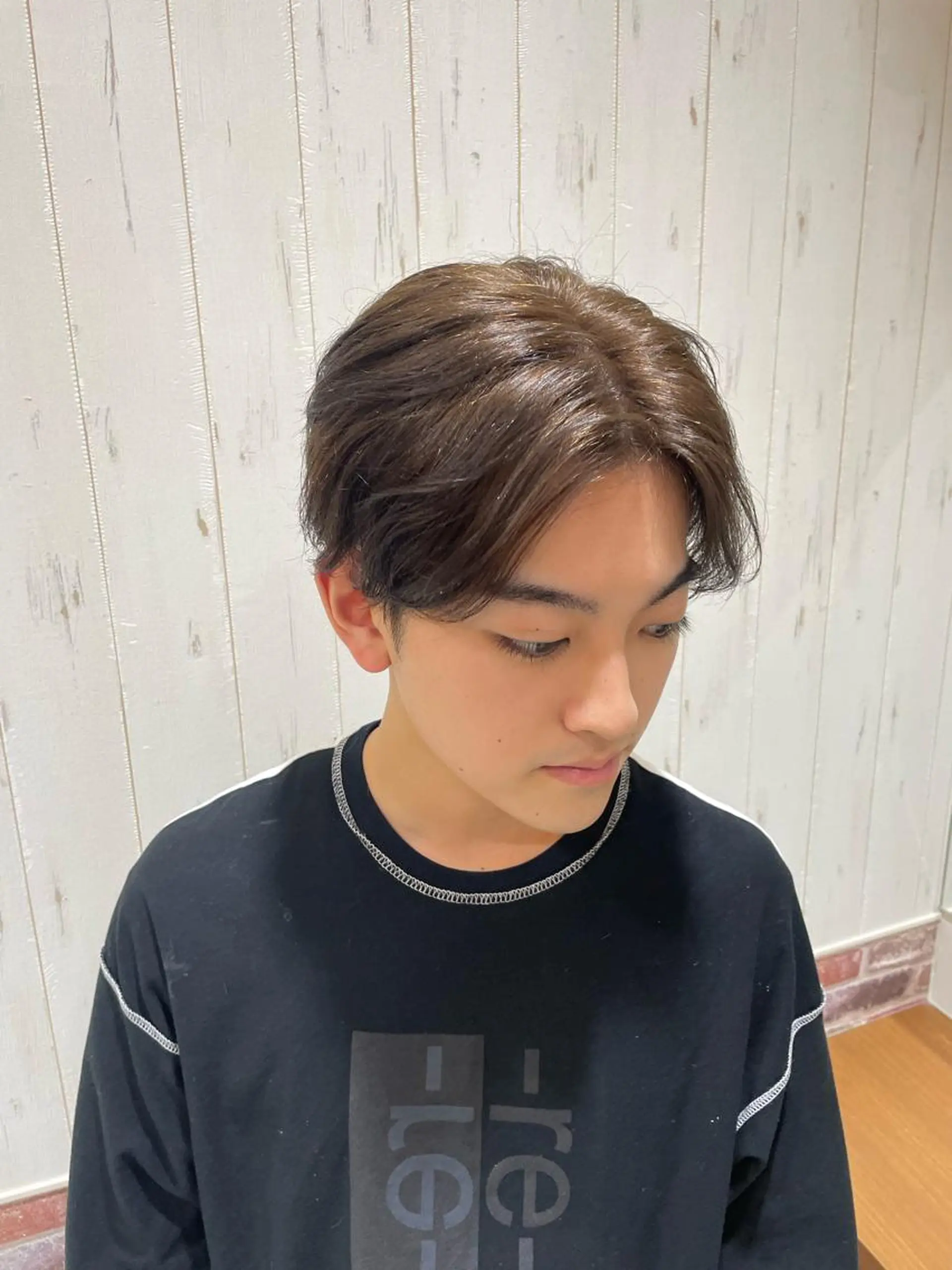 ショート カラー メンズ メンズブリーチ メンズハイライト メンズインナーカラー ブリーチ ケアブリーチ 中嶋 紘夢のヘアスタイル