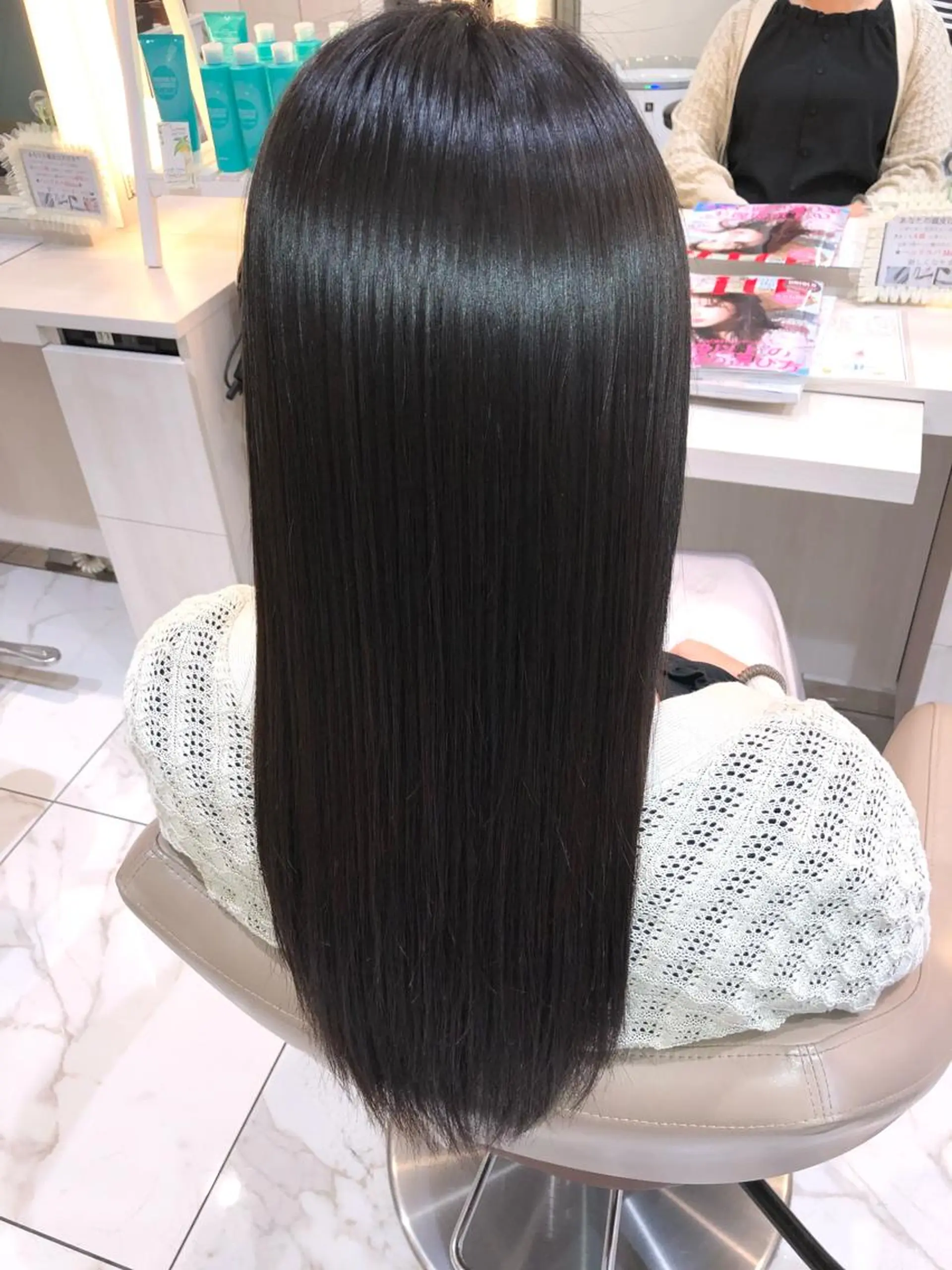 ロング パーマ 髪質改善 縮毛矯正 ストレートパーマ 安井 昴 💫ブリーチ縮毛矯正のヘアスタイル