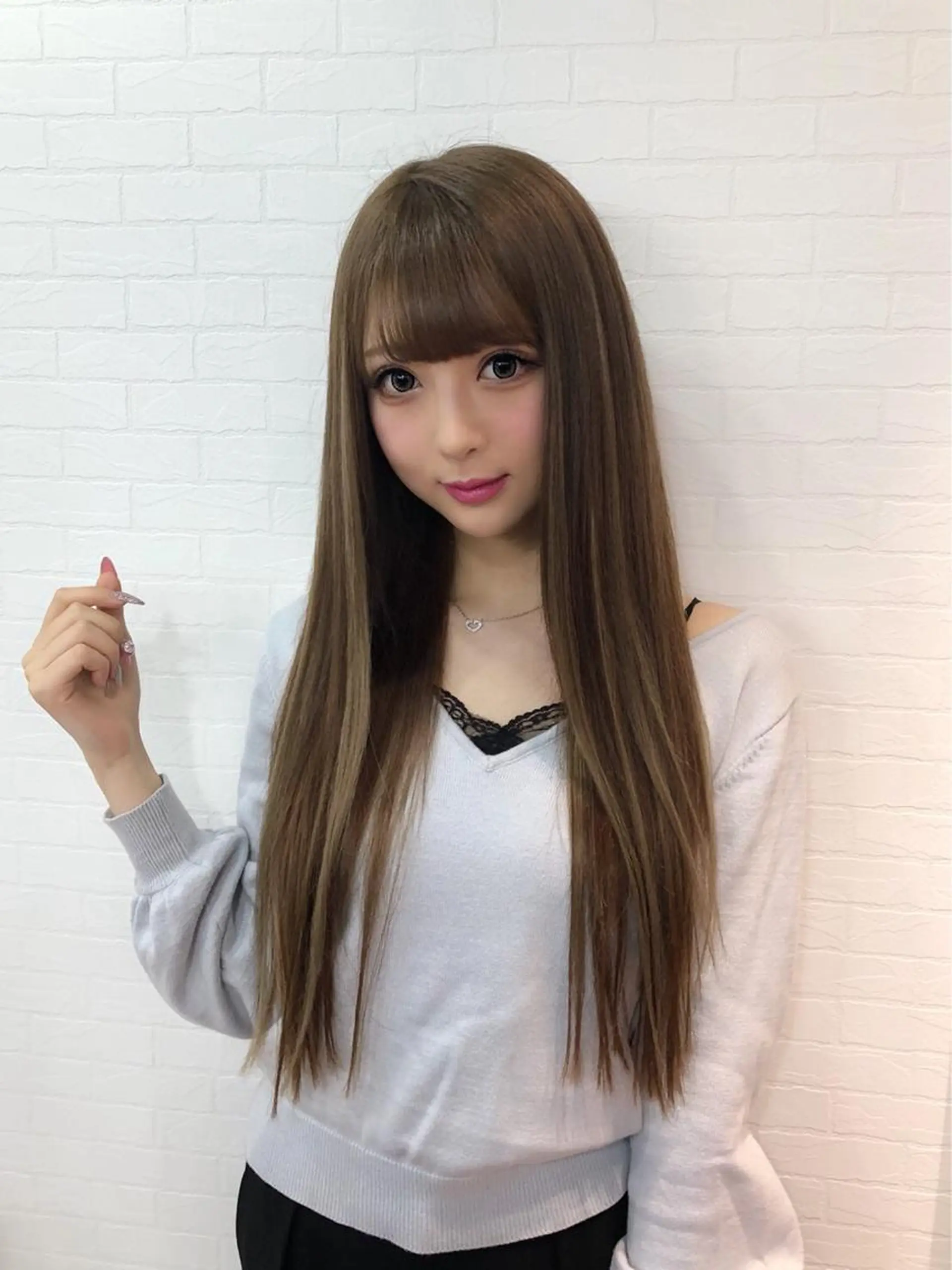 ロング カラー ヘアアレンジ アッシュ ベージュカラー ハイライトカラー エクステ ハイライト GLOSS 心斎橋 山上のヘアスタイル
