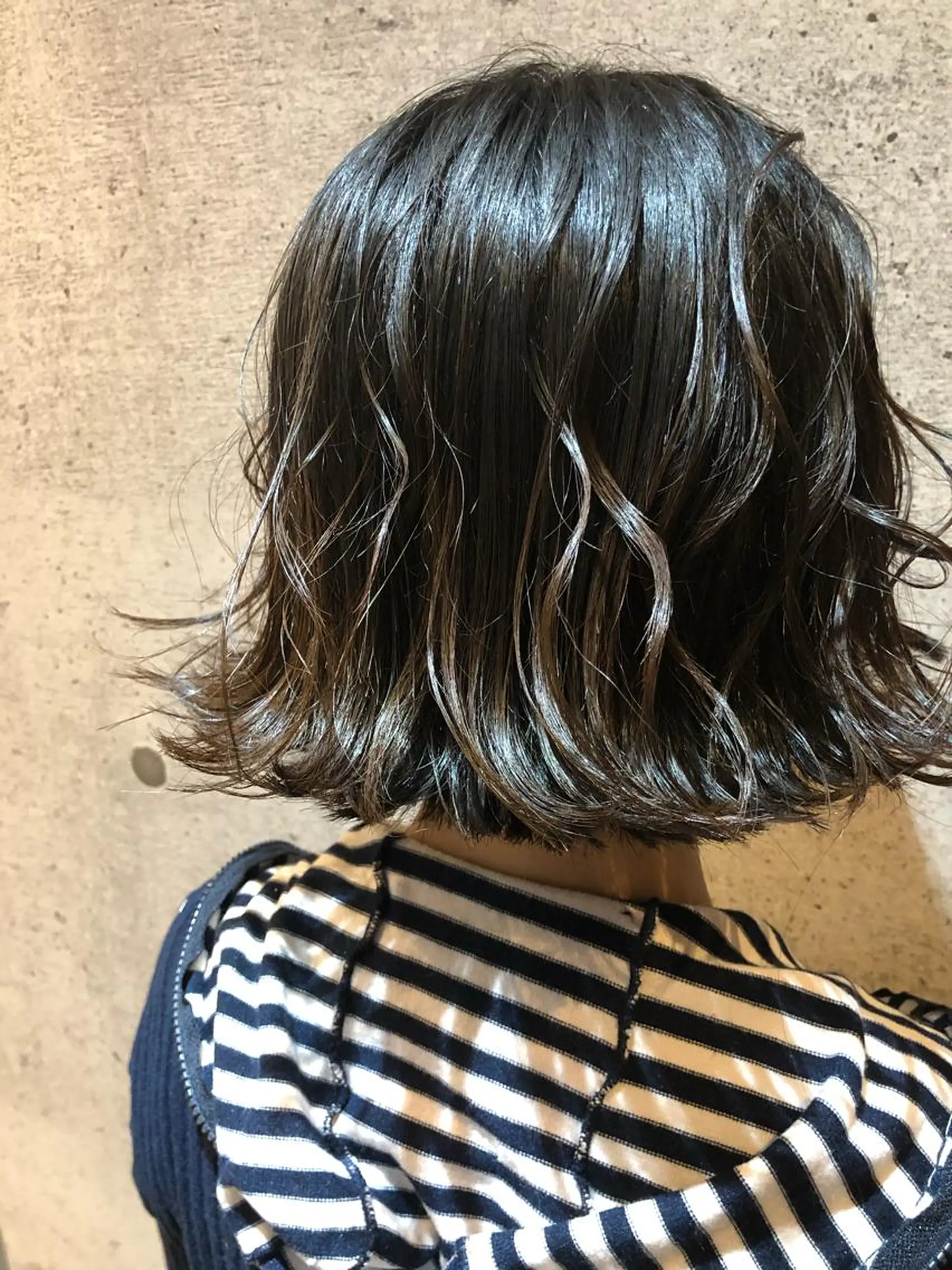 ミディアム カット ヘアカラー トリートメント 久保 敏之のヘアスタイル
