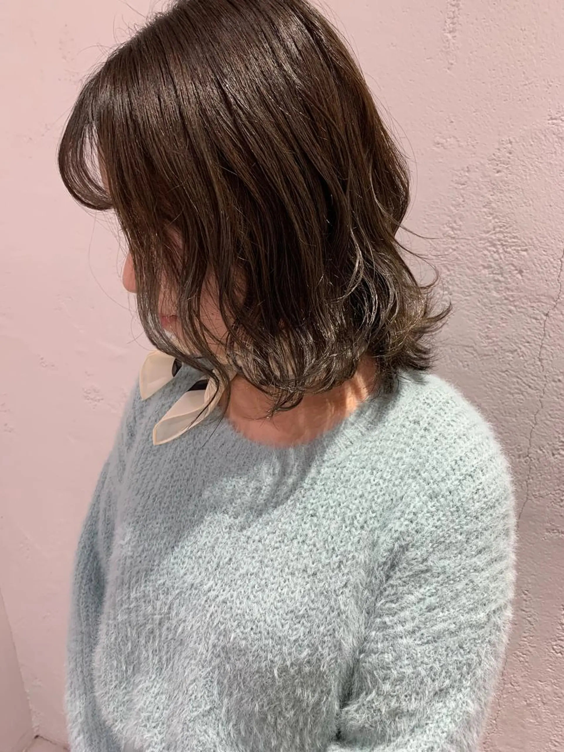 ミディアム カラー ヘアアレンジ グレージュ 🫧透明感カラー/ ボブ/小笠原汐海🪽のヘアスタイル