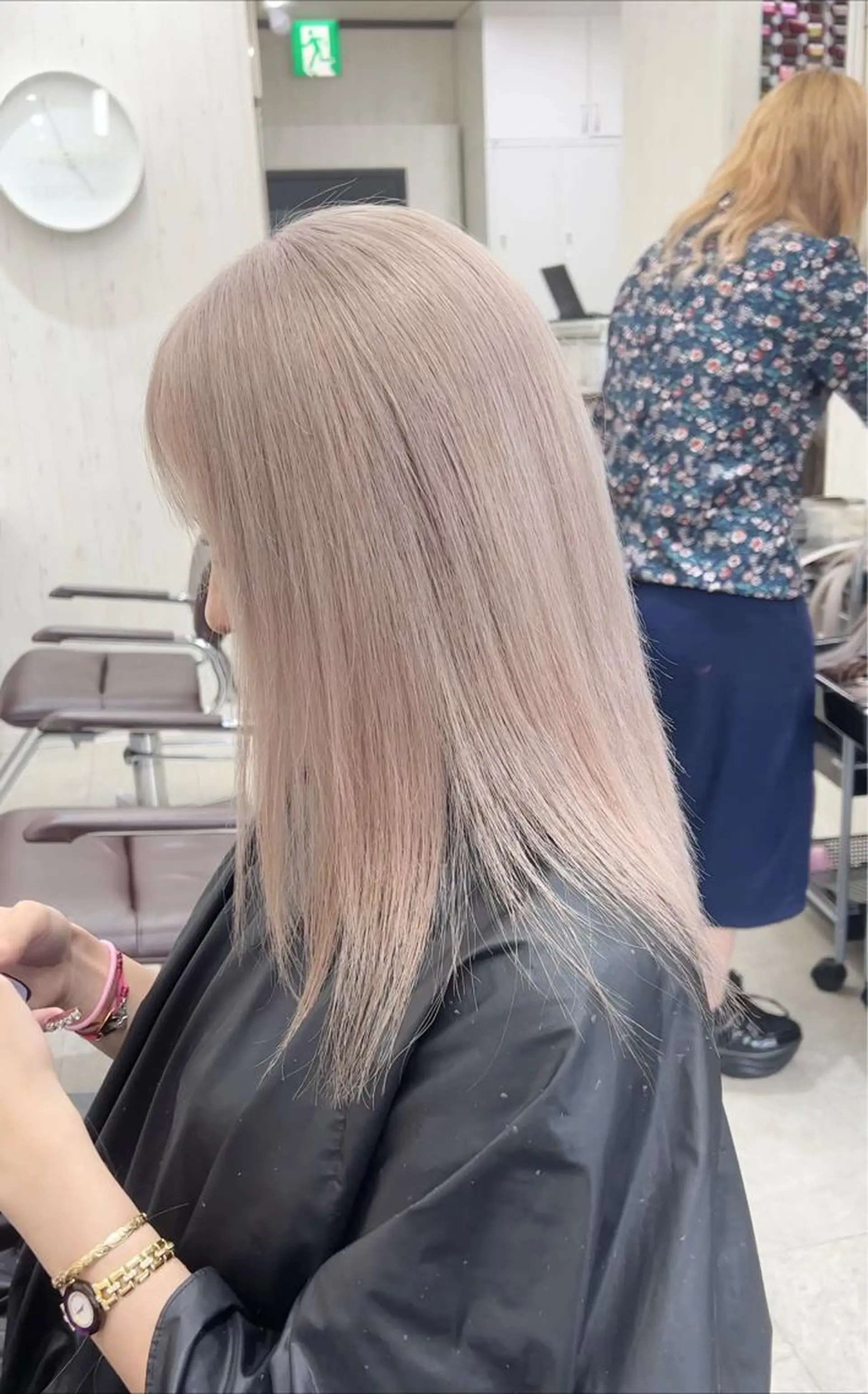 セミロング カラー ヘアカラー TAKATO ✨ハイトーン✨のヘアスタイル