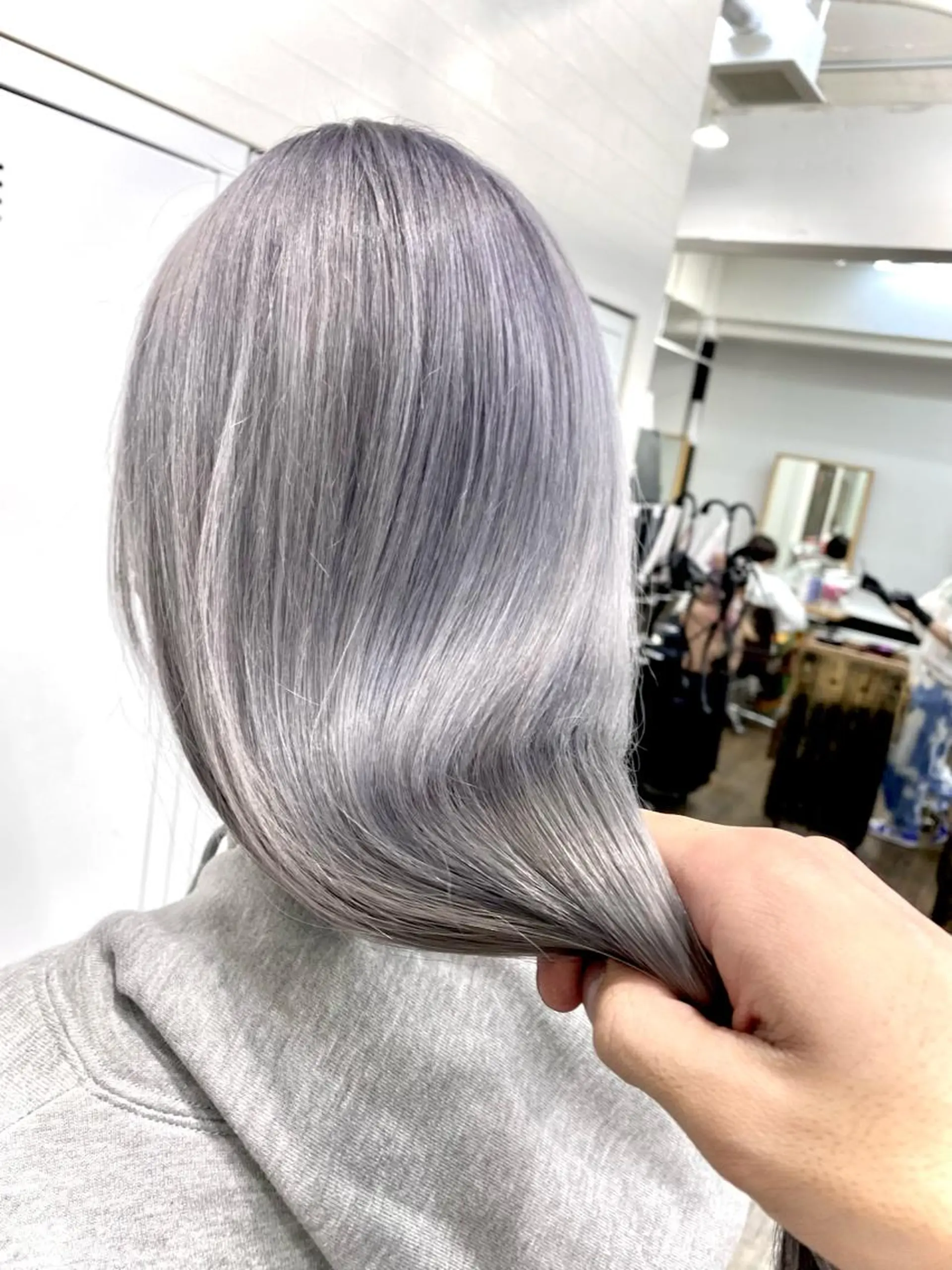 ロング カラー アディクシーカラー アッシュ アッシュブラウン アッシュグレー アッシュグレージュ ヘアカラー ブリーチカラー特化 U-topia小島のヘアスタイル