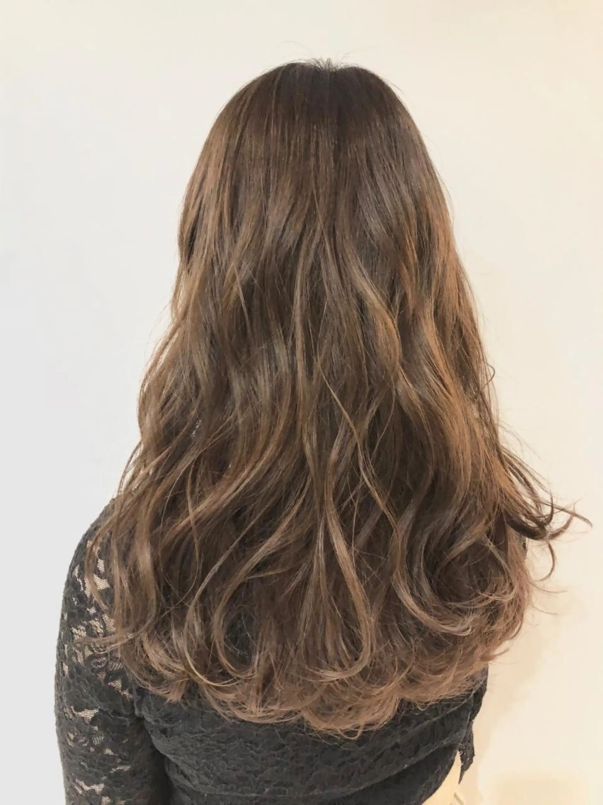 セミロング カラー アディクシーカラー カット ヘアカラー 女性リピ90%🍨 🩷佐藤みずきのヘアスタイル