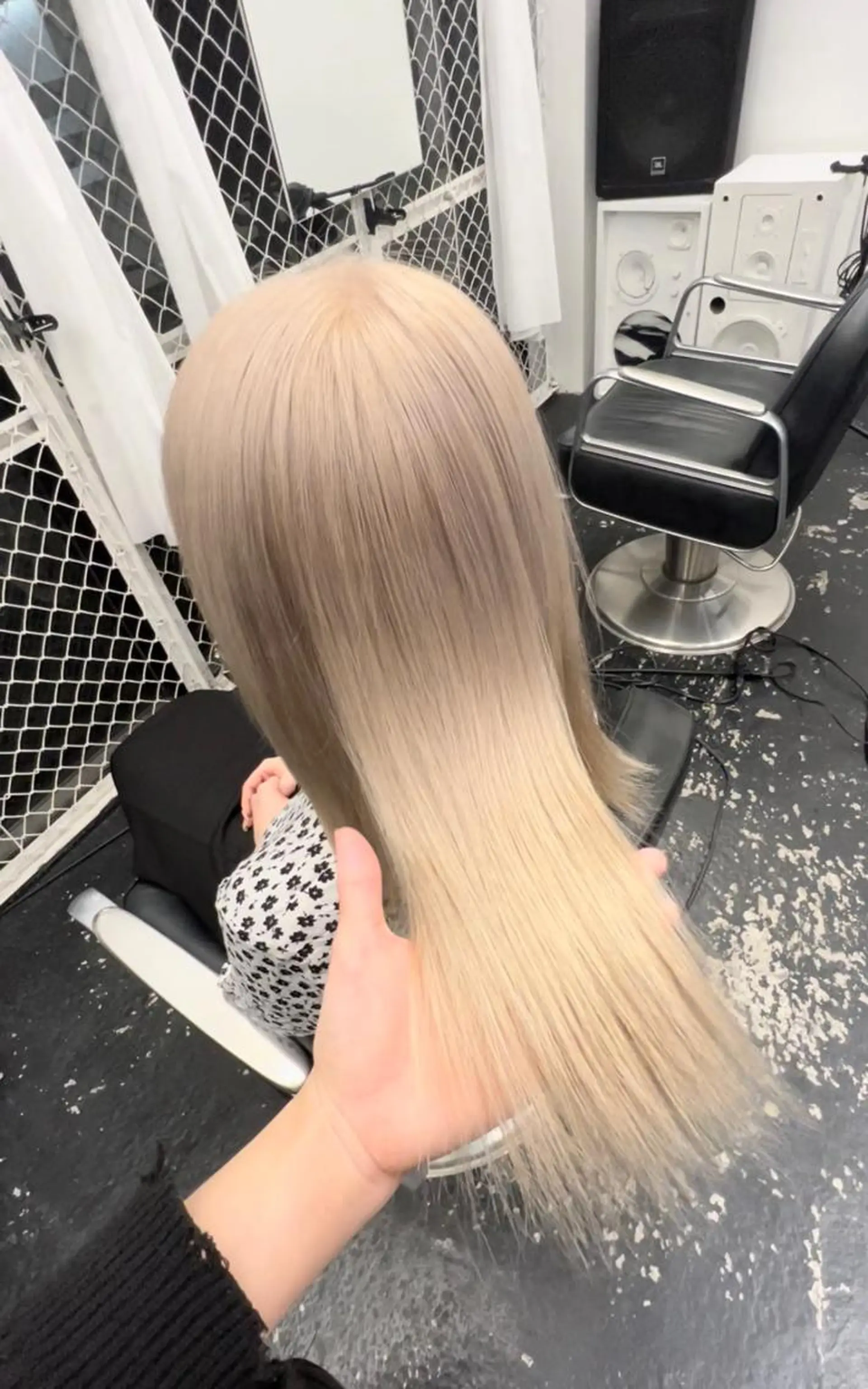 セミロング カラー ヘアアレンジ ブロンド ヘアカラー トリートメント HARU//原宿🤍 リピート率NO.1のヘアスタイル