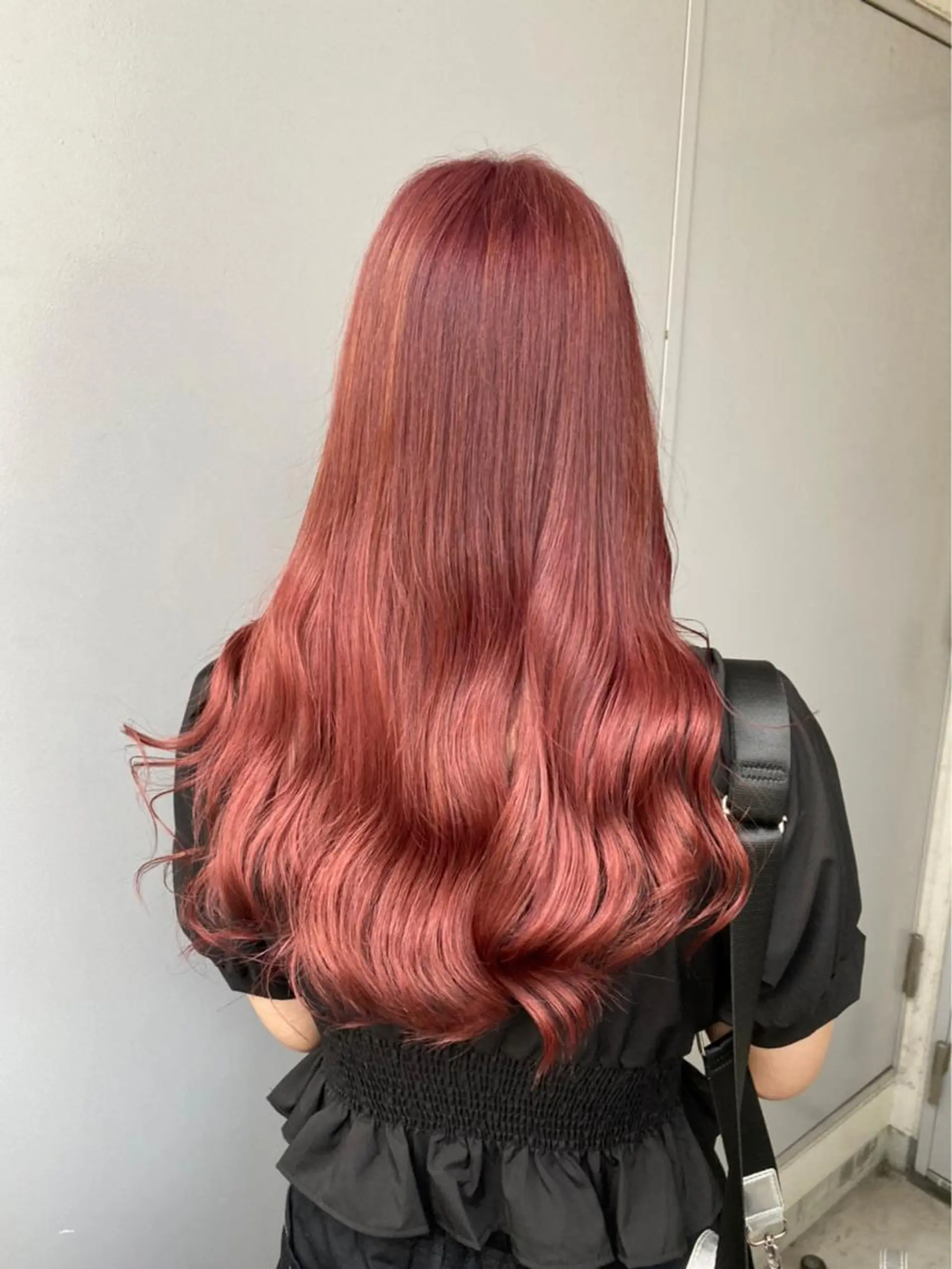 ミディアム ❤︎ワンホンガーリー なハイトーンヘア❤︎のヘアスタイル