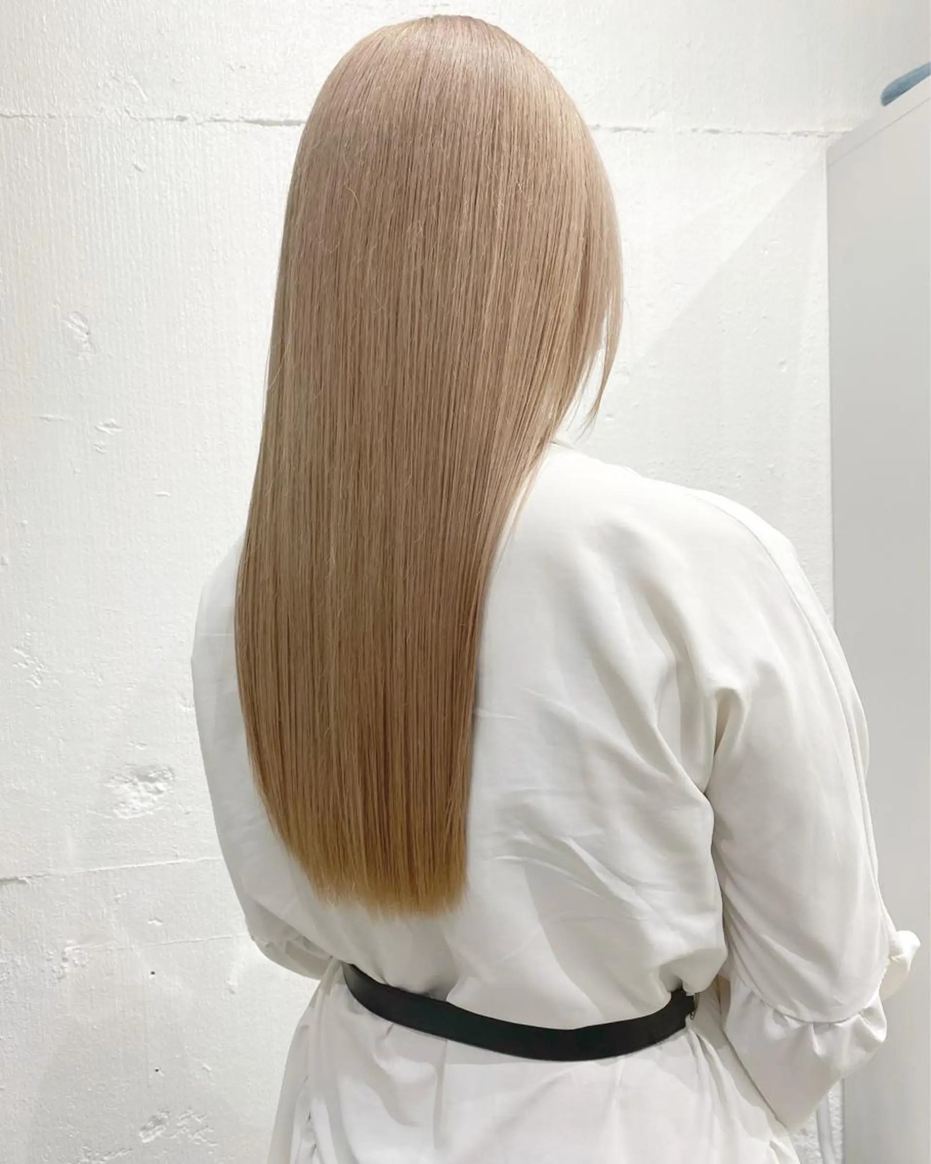 ロング カラー ヘアアレンジ 切りっぱなしボブ アッシュ アッシュグレー ベージュカラー 黒髪 ササキカズマ〻透明感 〻色落ち〻赤み消しのヘアスタイル