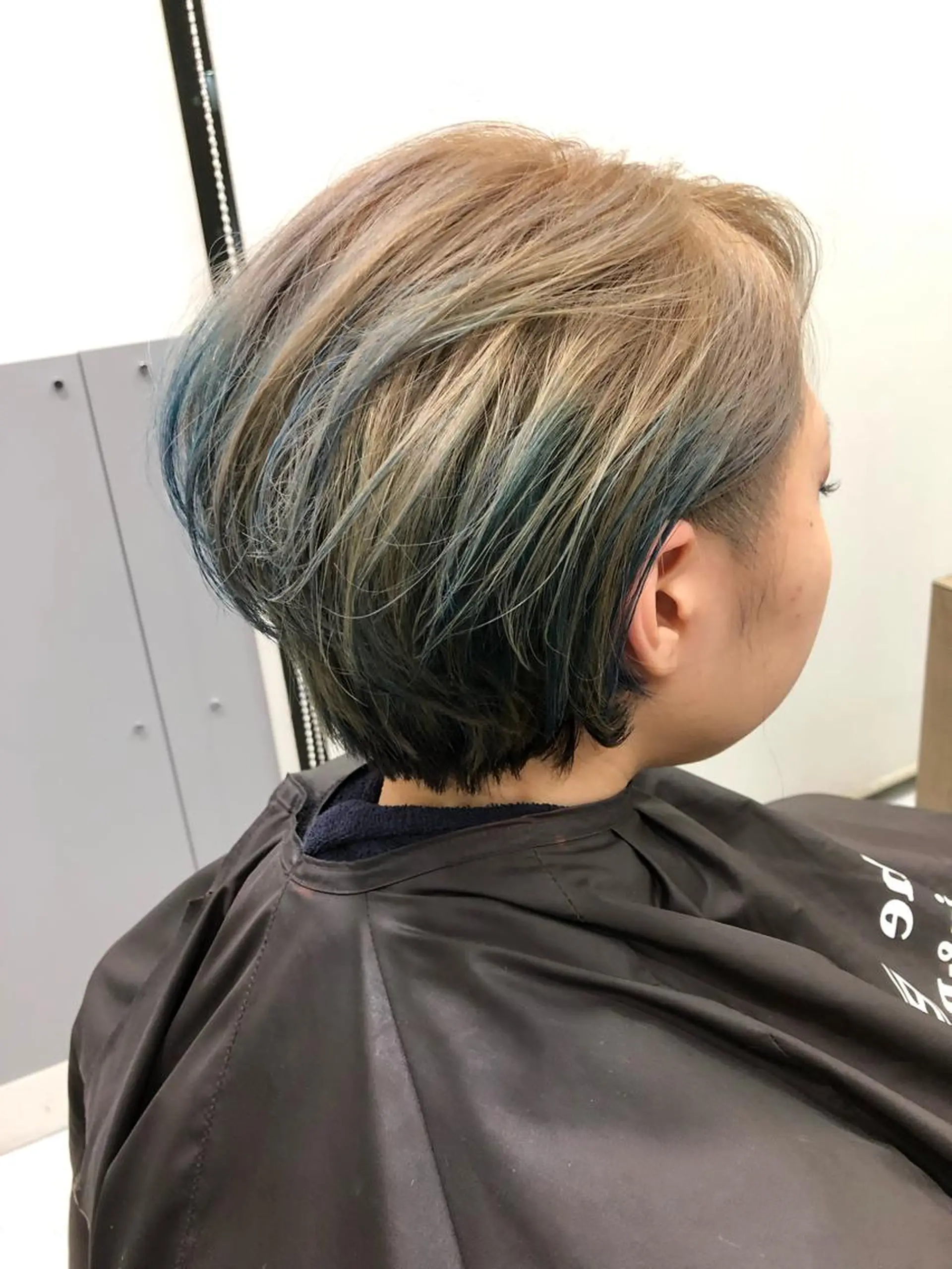 ショート カラー ハイライトカラー ハイライト 山田 香織のヘアスタイル